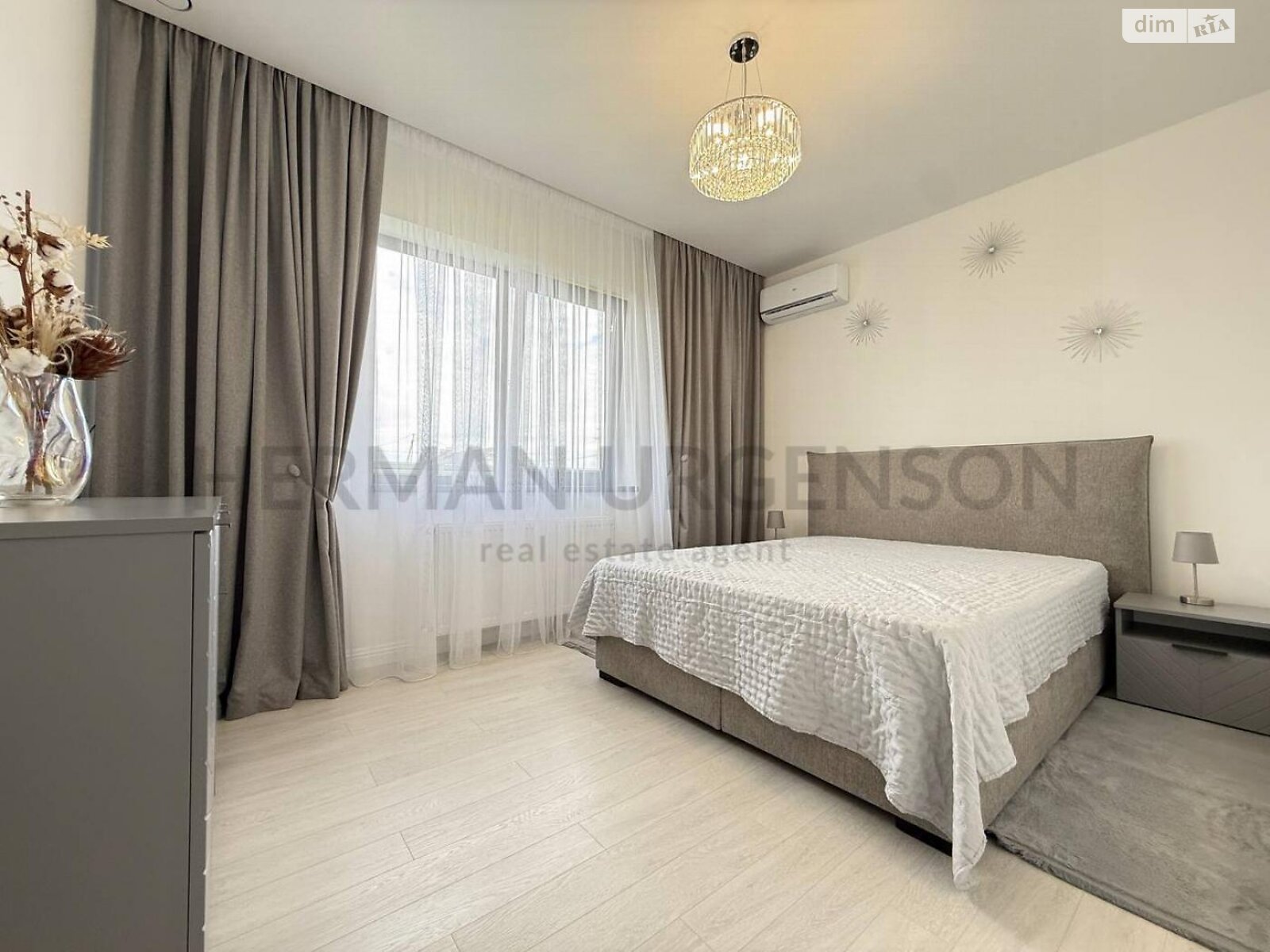 одноповерховий будинок з опаленням, 147 кв. м, кирпич. Продаж у Сторожниці фото 1