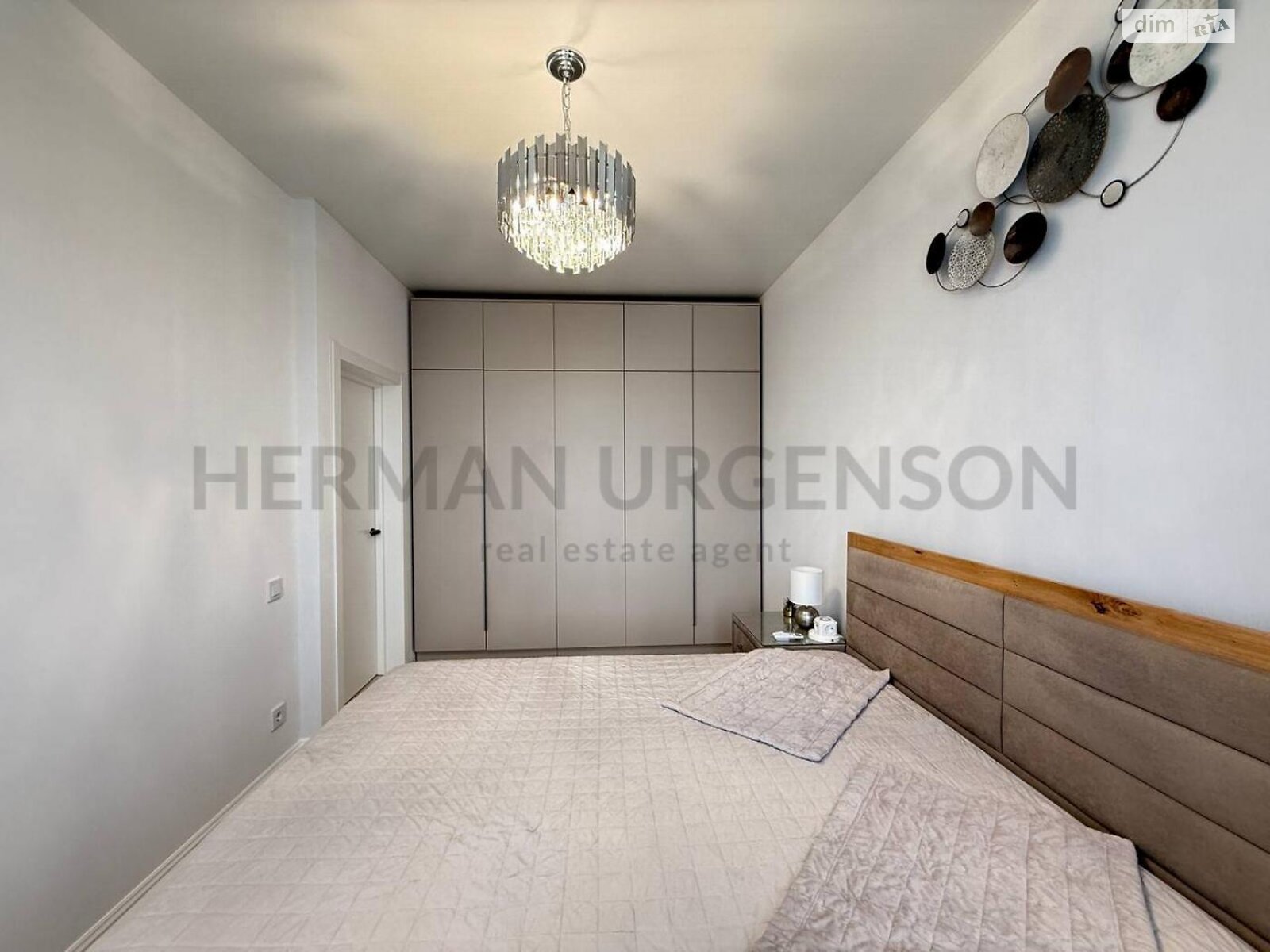 одноповерховий будинок з опаленням, 147 кв. м, кирпич. Продаж у Сторожниці фото 1