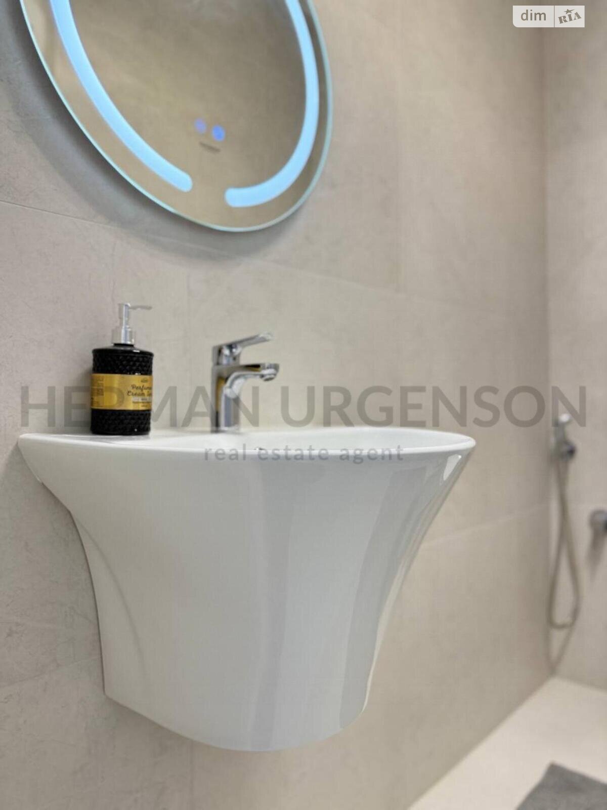 одноповерховий будинок з опаленням, 147 кв. м, кирпич. Продаж у Сторожниці фото 1