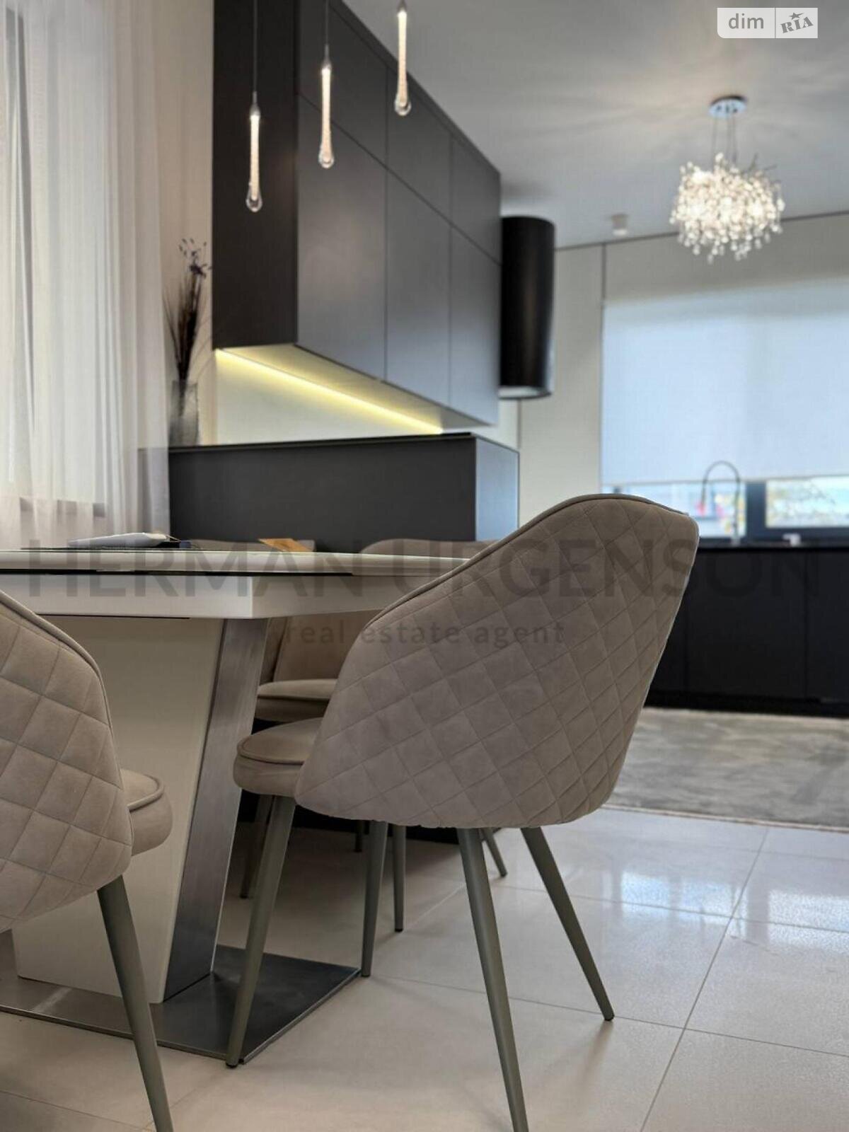 одноповерховий будинок з опаленням, 147 кв. м, кирпич. Продаж у Сторожниці фото 1