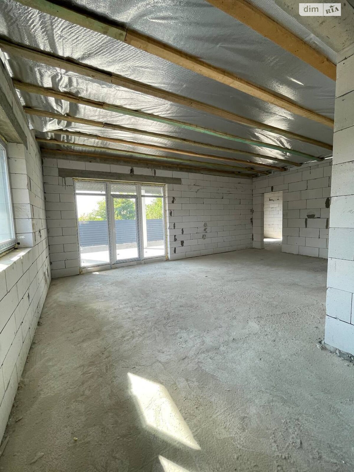 одноэтажный дом, 135 кв. м, пеноблок. Продажа в Сторожнице фото 1