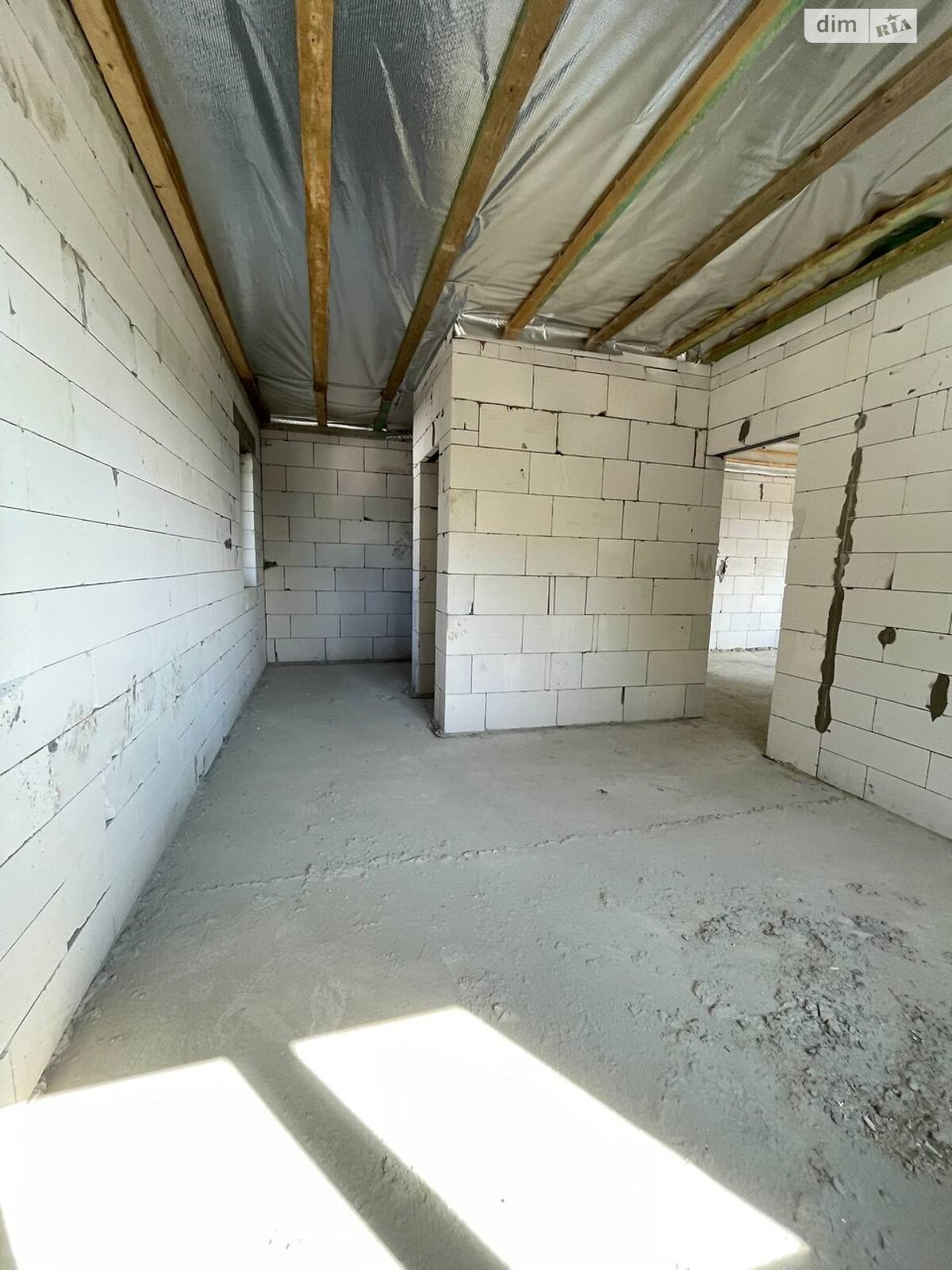 одноэтажный дом, 135 кв. м, пеноблок. Продажа в Сторожнице фото 1