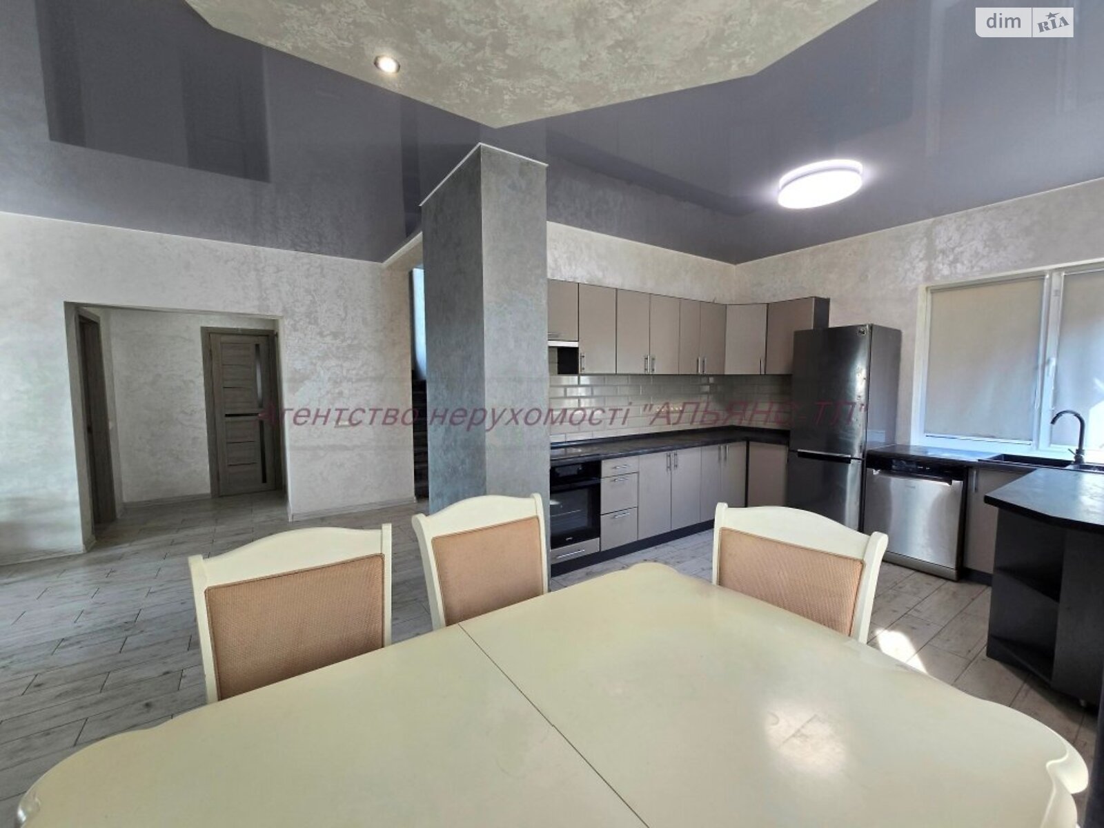 двухэтажный дом с ремонтом, 141.5 кв. м, пеноблок. Продажа в Сторожнице фото 1 двухэтажный дом с ремонтом, 141.5 кв. м, пеноблок. Продажа в Сторожнице фото 1