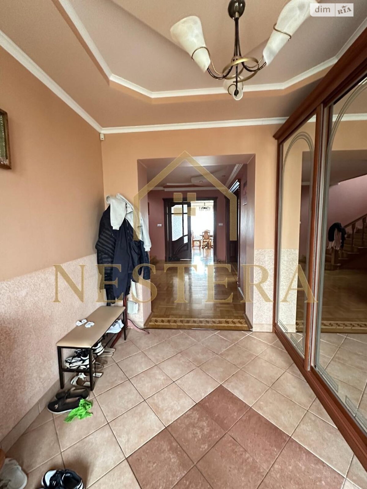 двоповерховий будинок з гаражем, 250 кв. м, цегла. Продаж у Сторожниці фото 1 двоповерховий будинок з гаражем, 250 кв. м, цегла. Продаж у Сторожниці фото 1