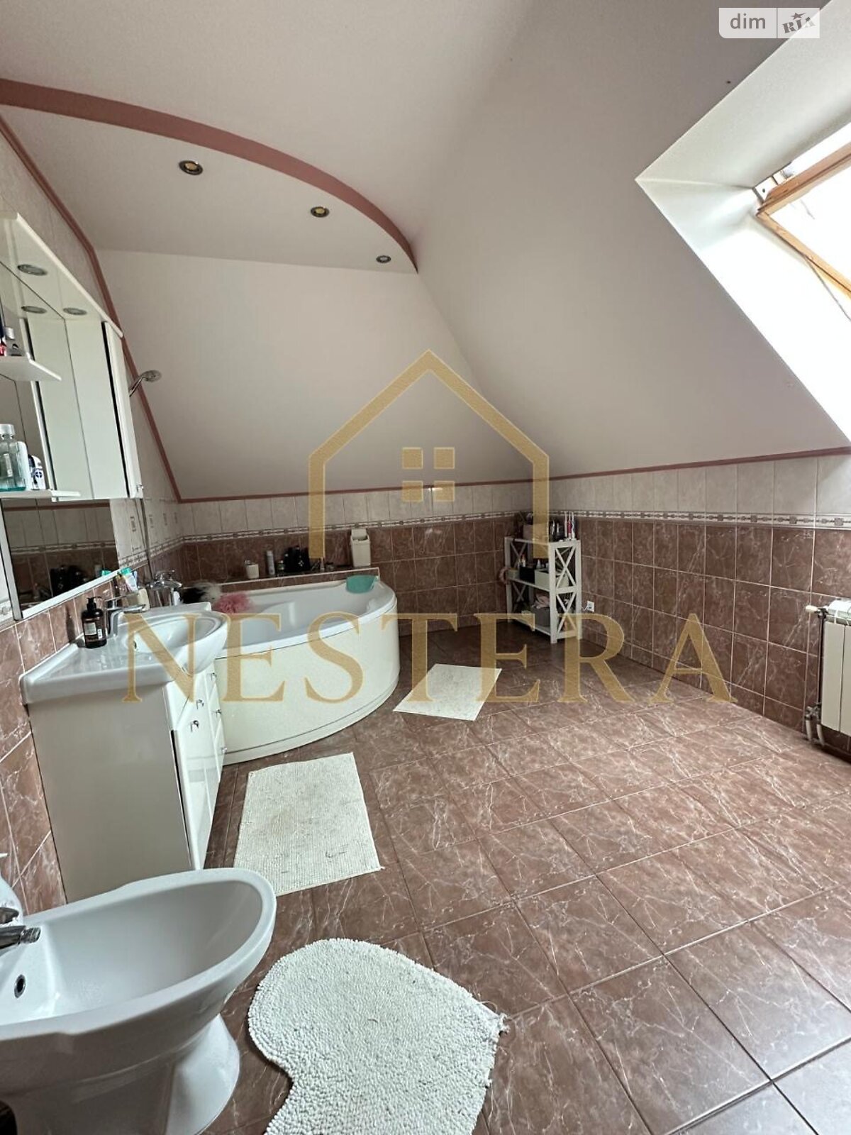 двоповерховий будинок з гаражем, 250 кв. м, цегла. Продаж у Сторожниці фото 1 двоповерховий будинок з гаражем, 250 кв. м, цегла. Продаж у Сторожниці фото 1