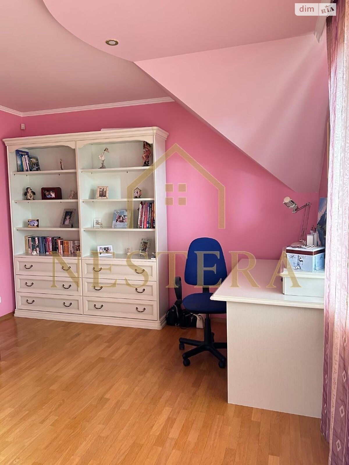 двоповерховий будинок з гаражем, 250 кв. м, цегла. Продаж у Сторожниці фото 1 двоповерховий будинок з гаражем, 250 кв. м, цегла. Продаж у Сторожниці фото 1