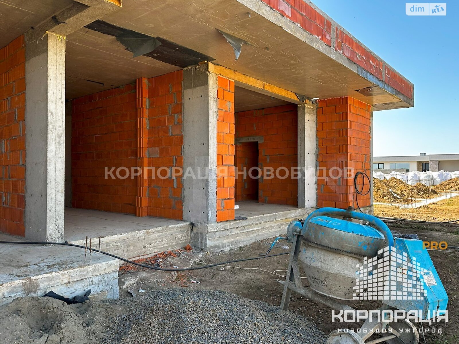 одноэтажный дом с отоплением, 138.3 кв. м, кирпич. Продажа в Сторожнице фото 1 одноэтажный дом с отоплением, 138.3 кв. м, кирпич. Продажа в Сторожнице фото 1
