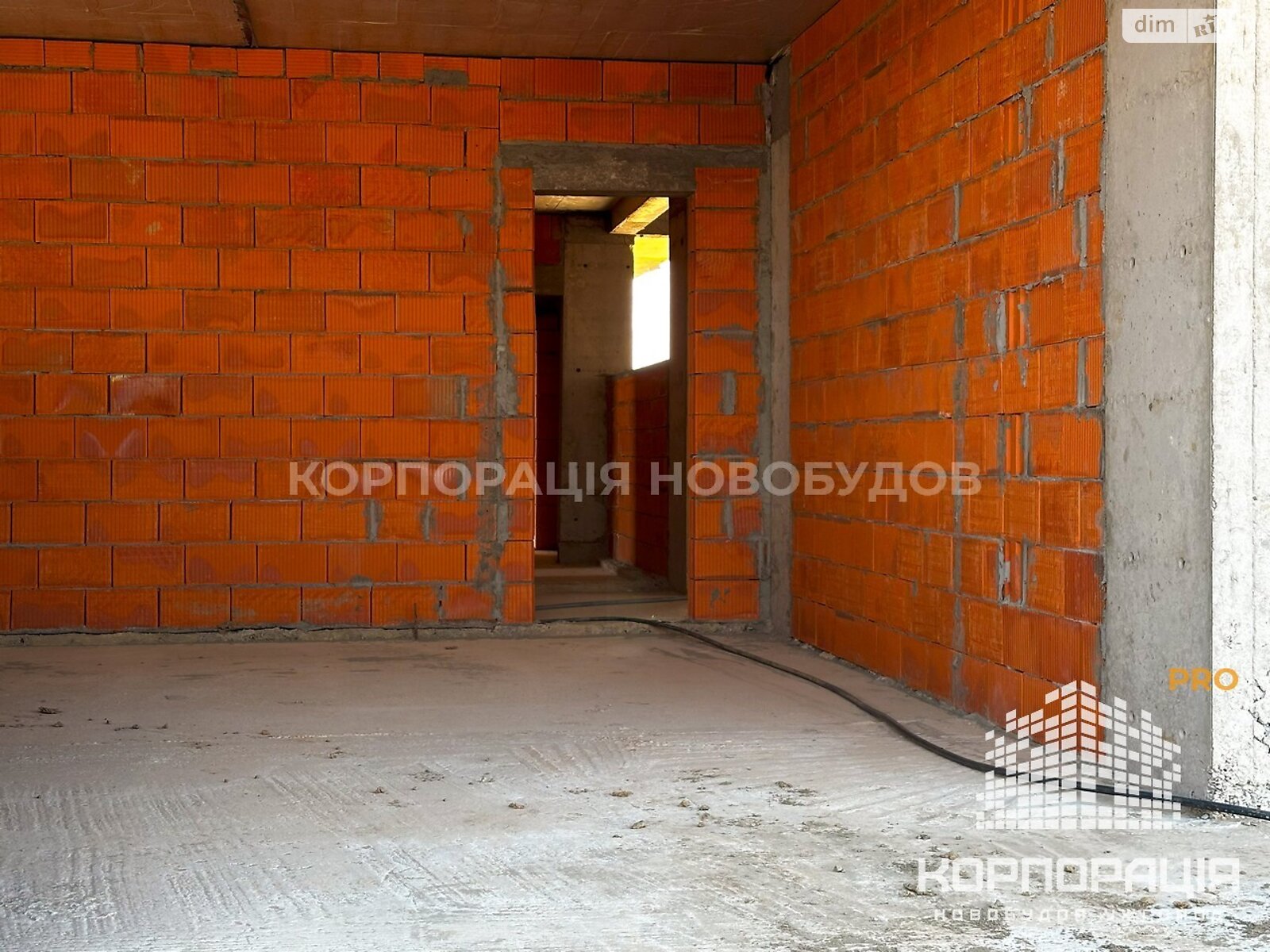 одноэтажный дом с отоплением, 138.3 кв. м, кирпич. Продажа в Сторожнице фото 1 одноэтажный дом с отоплением, 138.3 кв. м, кирпич. Продажа в Сторожнице фото 1