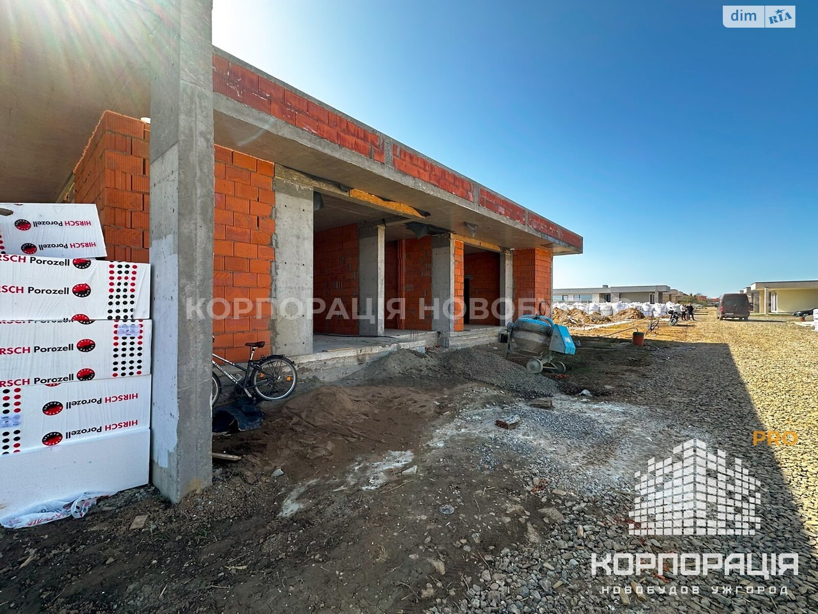 одноэтажный дом с отоплением, 138.3 кв. м, кирпич. Продажа в Сторожнице фото 1 одноэтажный дом с отоплением, 138.3 кв. м, кирпич. Продажа в Сторожнице фото 1