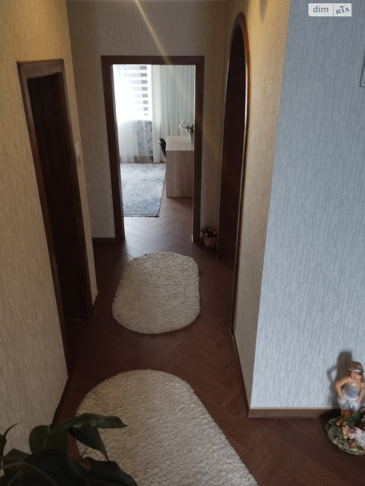 триповерховий будинок з мансардою, 160 кв. м, цегла. Продаж у Сторожниці фото 1 триповерховий будинок з мансардою, 160 кв. м, цегла. Продаж у Сторожниці фото 1