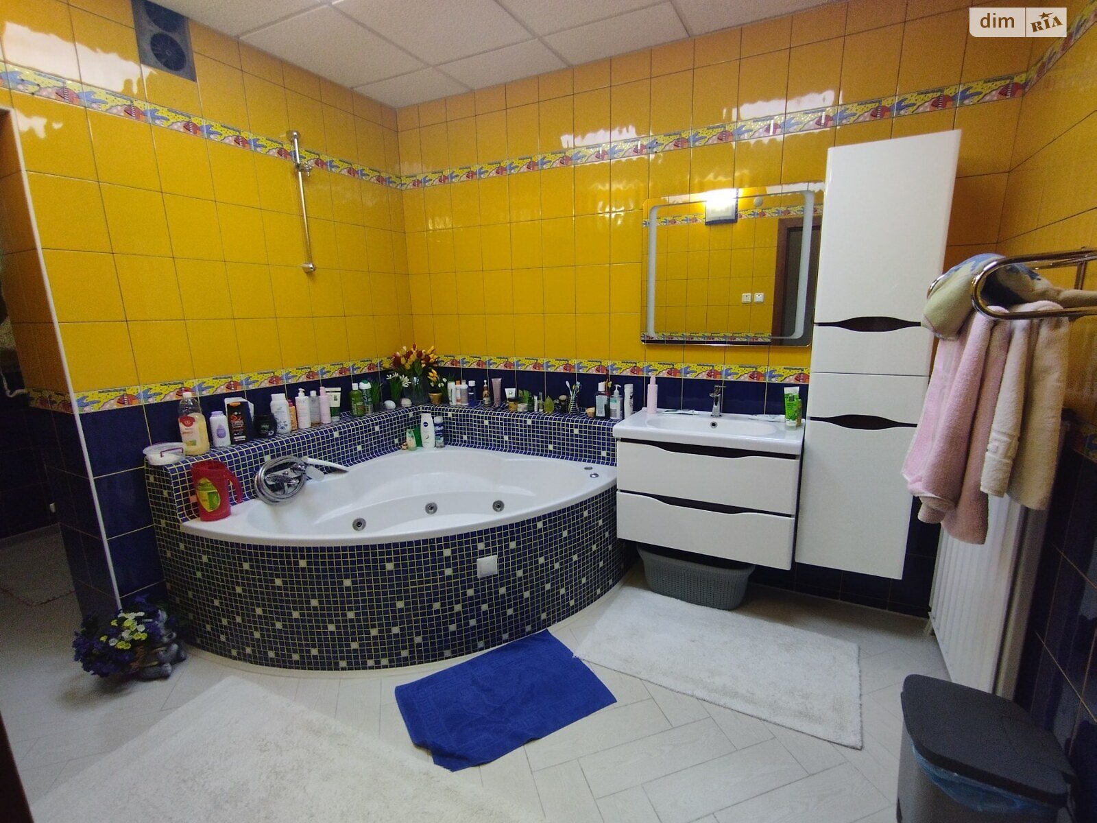 триповерховий будинок з мансардою, 160 кв. м, цегла. Продаж у Сторожниці фото 1 триповерховий будинок з мансардою, 160 кв. м, цегла. Продаж у Сторожниці фото 1