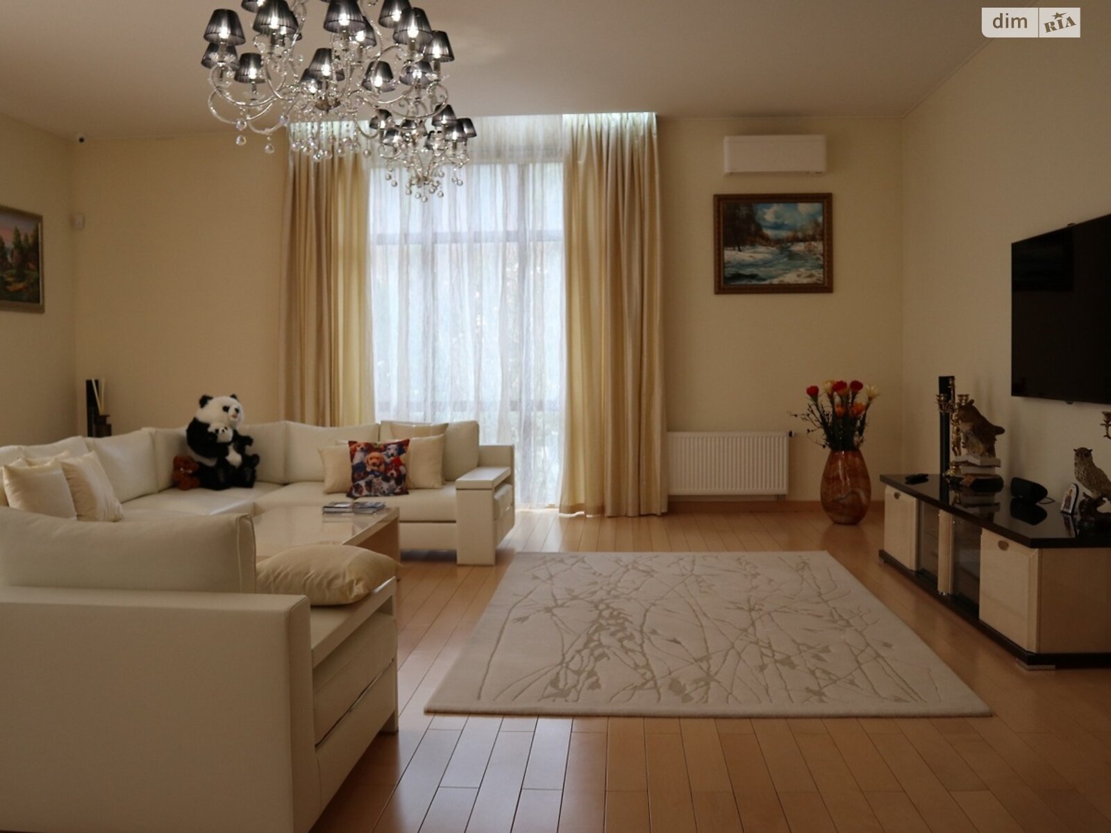 двоповерховий будинок з гаражем, 600 кв. м, цегла. Продаж у Стоянці фото 1 двоповерховий будинок з гаражем, 600 кв. м, цегла. Продаж у Стоянці фото 1
