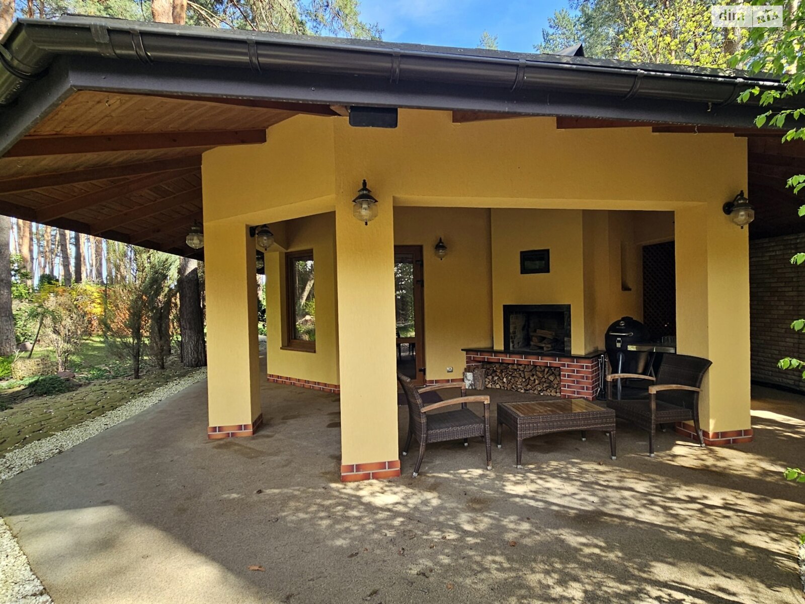 двоповерховий будинок з гаражем, 600 кв. м, цегла. Продаж у Стоянці фото 1 двоповерховий будинок з гаражем, 600 кв. м, цегла. Продаж у Стоянці фото 1