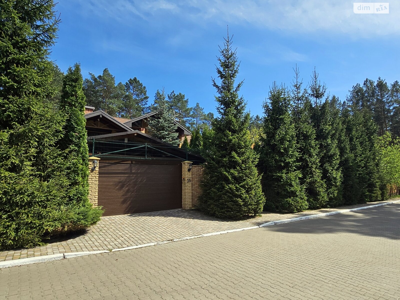 двоповерховий будинок з гаражем, 600 кв. м, цегла. Продаж у Стоянці фото 1 двоповерховий будинок з гаражем, 600 кв. м, цегла. Продаж у Стоянці фото 1