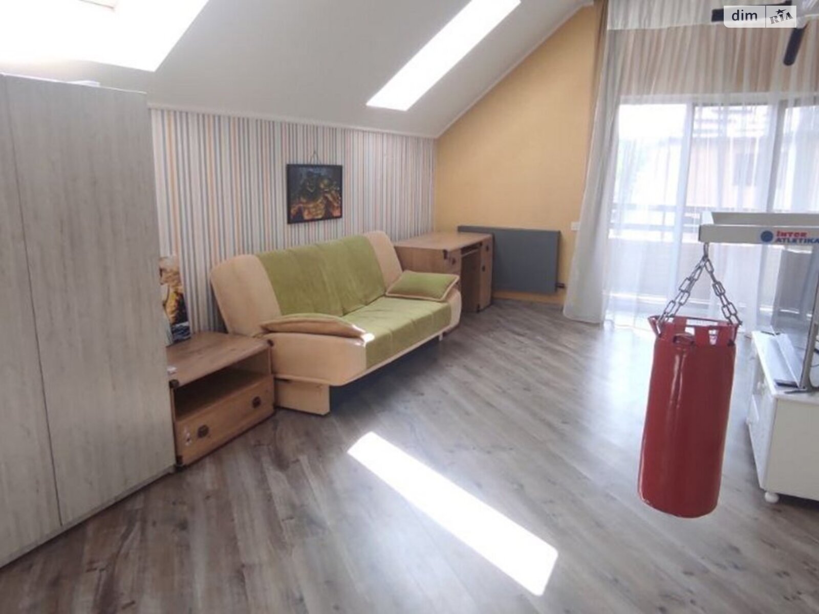 двоповерховий будинок з гаражем, 300 кв. м, кирпич. Продаж у Стоянці фото 1