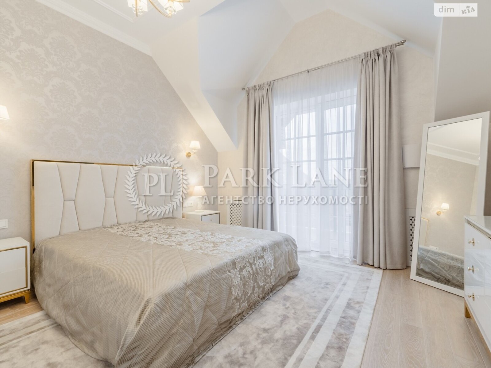 двоповерховий будинок з гаражем, 465 кв. м, цегла. Продаж у Стоянці фото 1