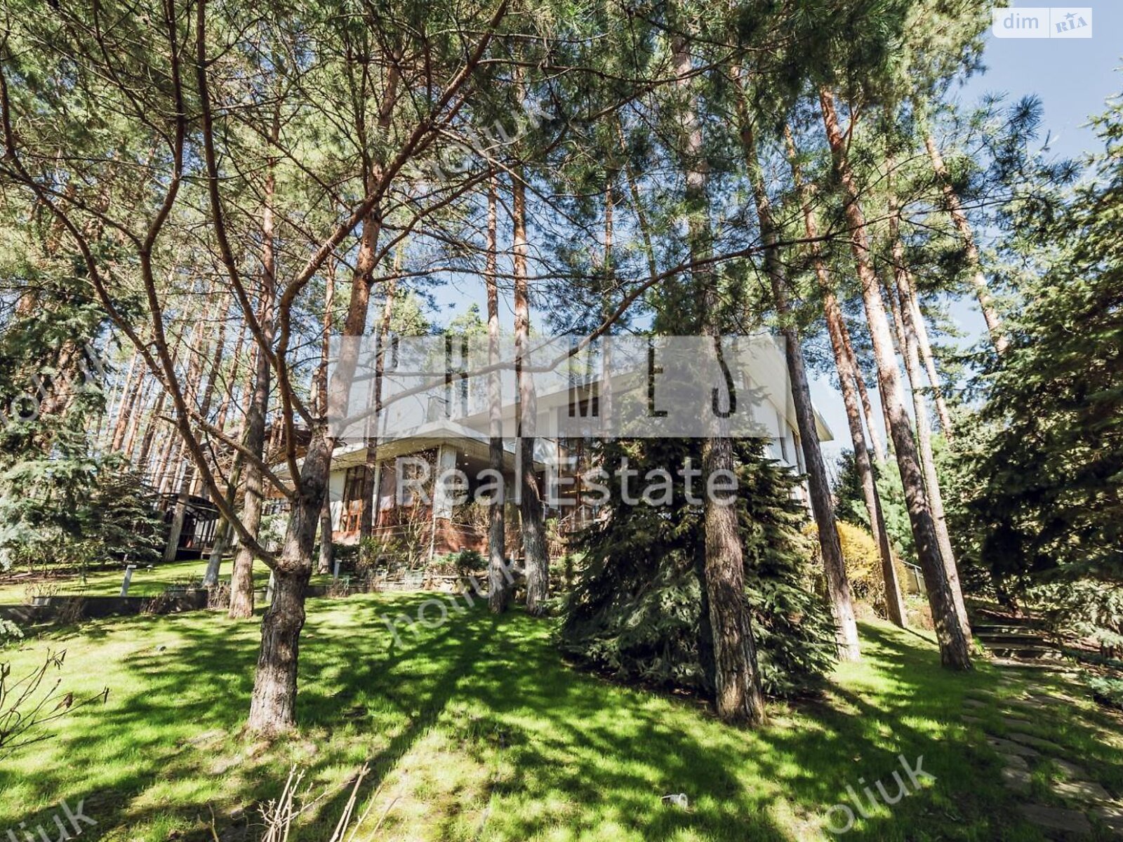 триповерховий будинок з верандою, 700 кв. м, цегла. Продаж у Стоянці фото 1
