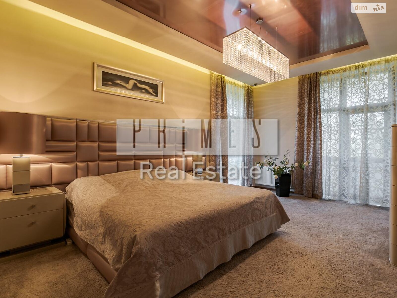 триповерховий будинок з верандою, 700 кв. м, цегла. Продаж у Стоянці фото 1