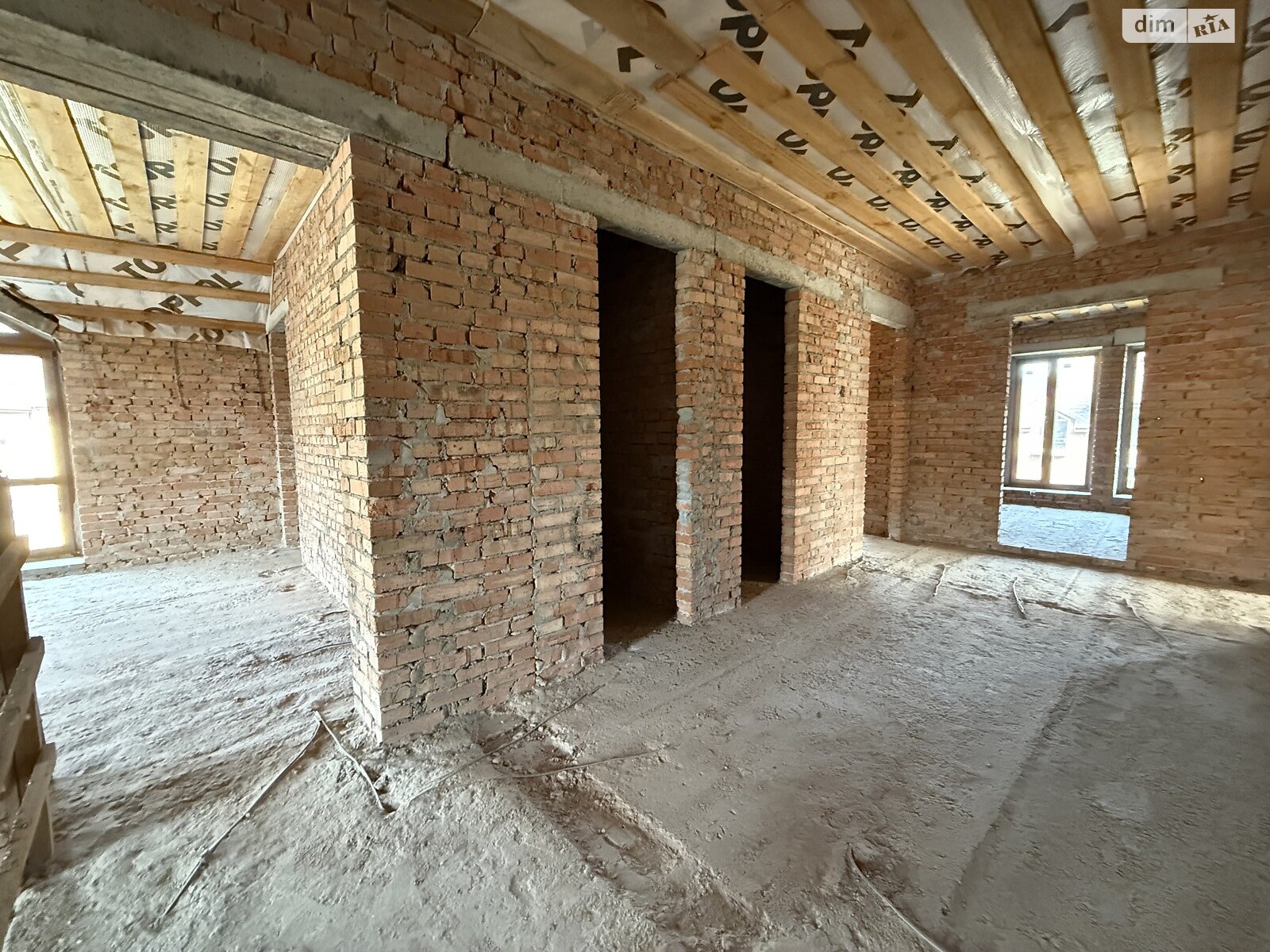 двухэтажный дом с верандой, 295.2 кв. м, кирпич. Продажа в Стоянке фото 1 двухэтажный дом с верандой, 295.2 кв. м, кирпич. Продажа в Стоянке фото 1