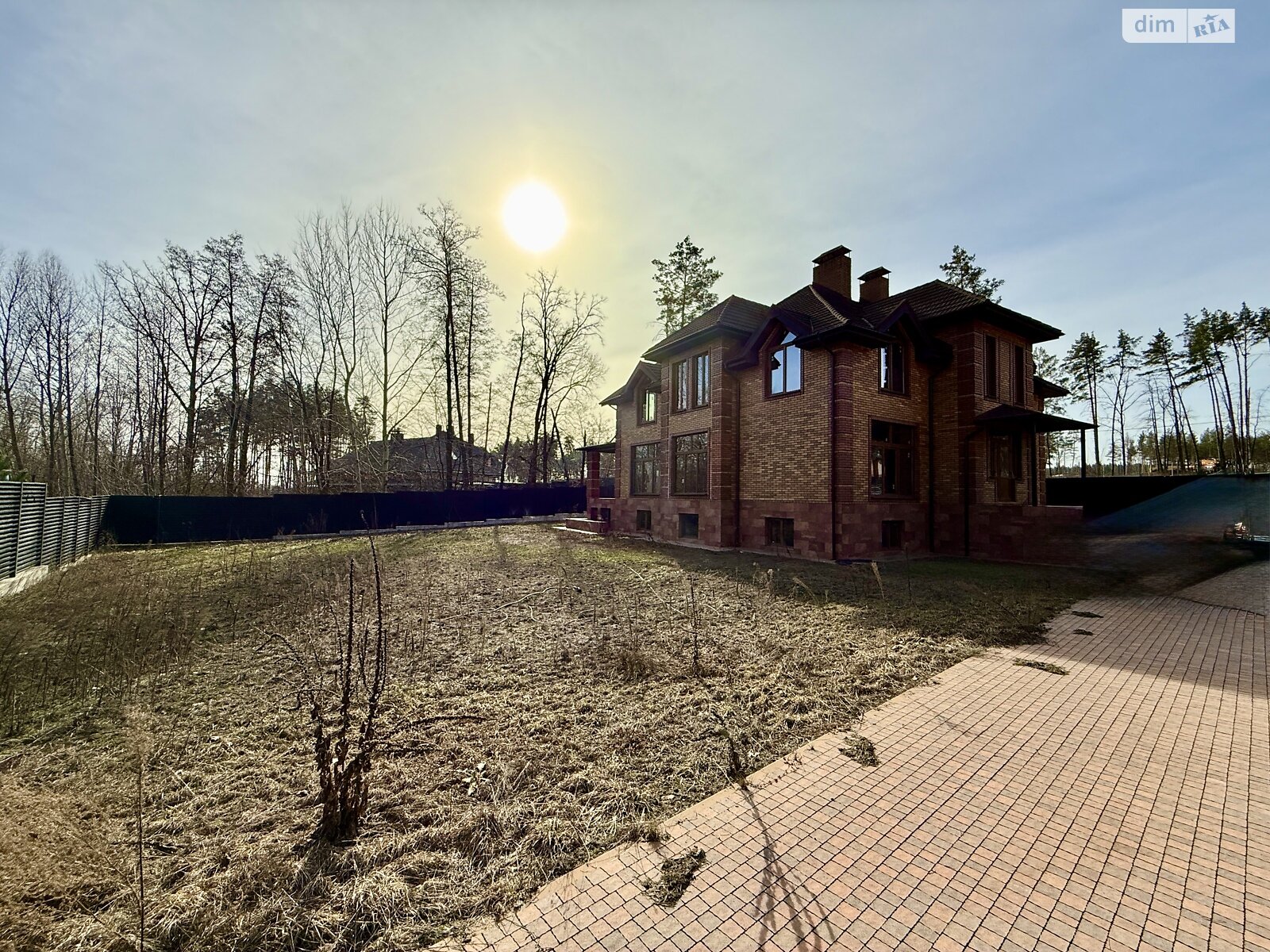 двухэтажный дом с верандой, 295.2 кв. м, кирпич. Продажа в Стоянке фото 1 двухэтажный дом с верандой, 295.2 кв. м, кирпич. Продажа в Стоянке фото 1