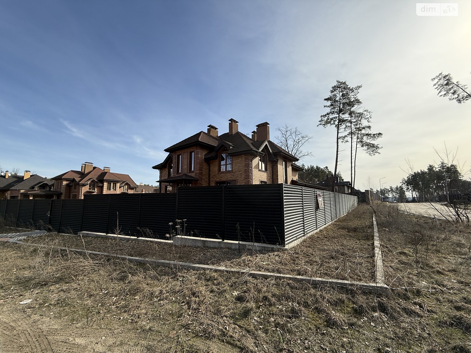 двухэтажный дом с верандой, 295.2 кв. м, кирпич. Продажа в Стоянке фото 1 двухэтажный дом с верандой, 295.2 кв. м, кирпич. Продажа в Стоянке фото 1