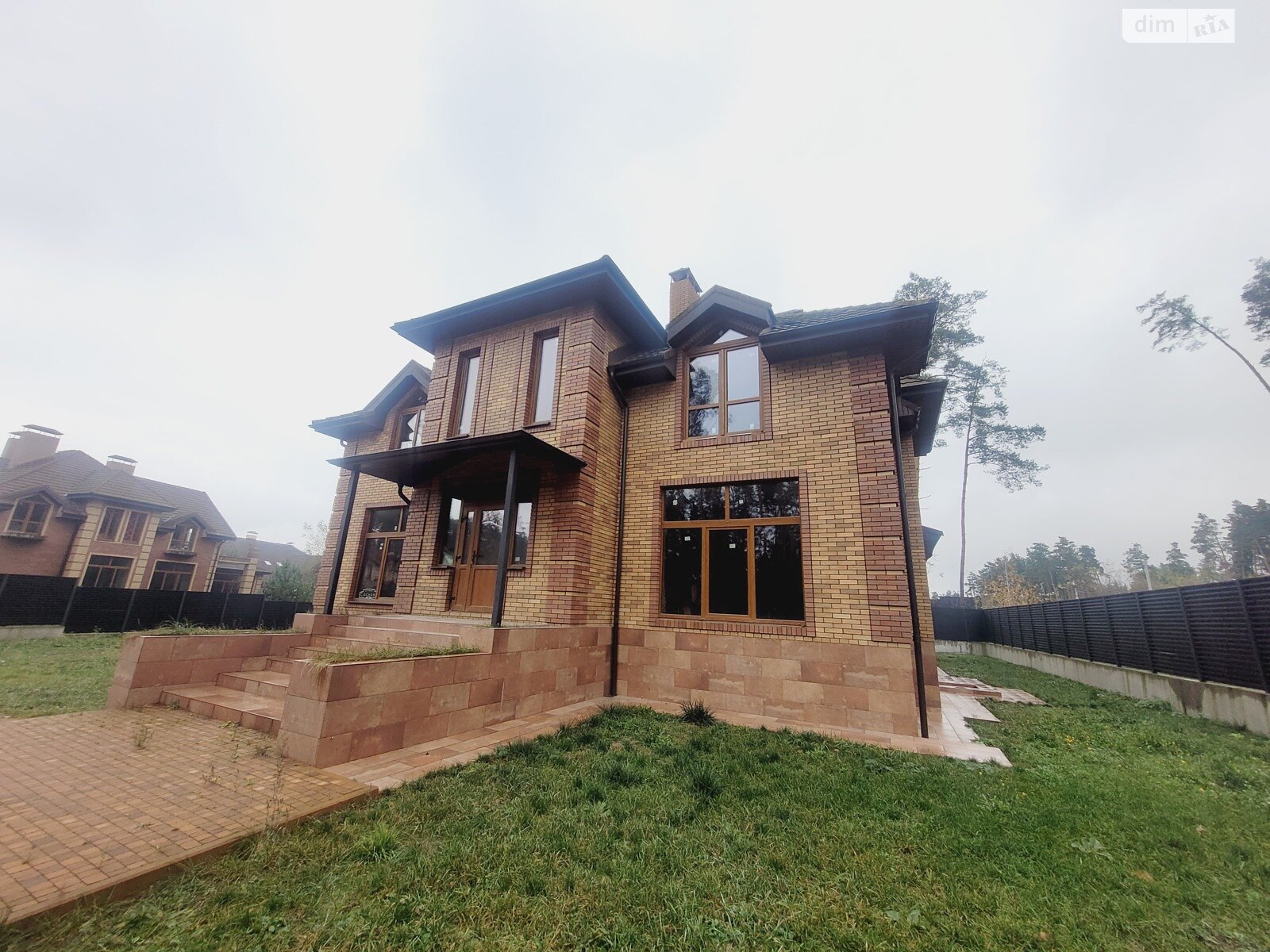 двоповерховий будинок, 460 кв. м, цегла. Продаж у Стоянці фото 1