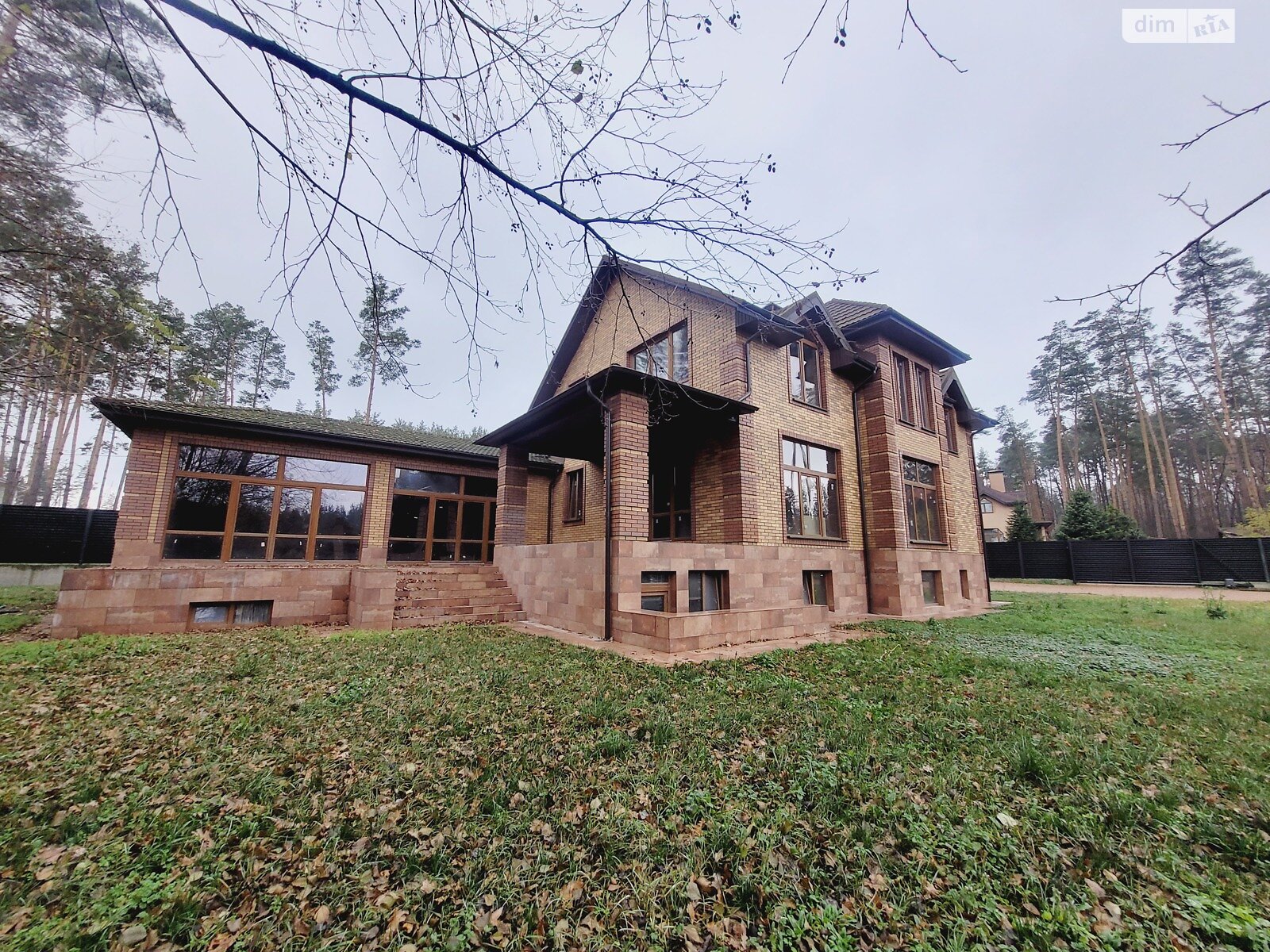 двоповерховий будинок, 460 кв. м, цегла. Продаж у Стоянці фото 1