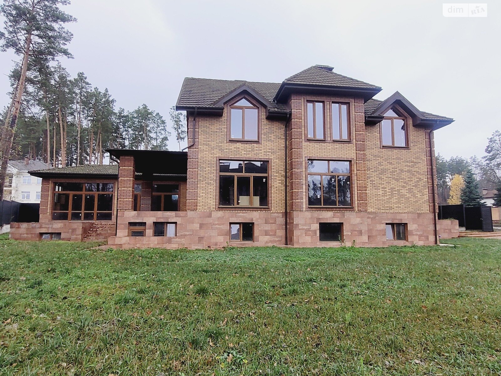 двоповерховий будинок, 460 кв. м, цегла. Продаж у Стоянці фото 1