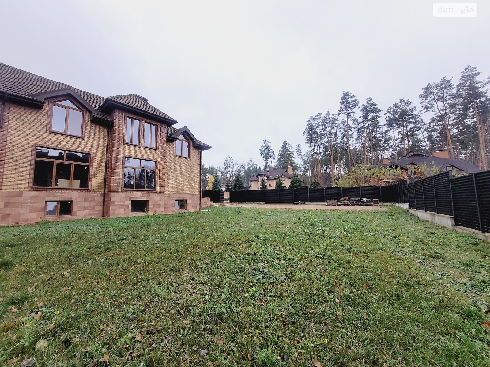 двоповерховий будинок, 460 кв. м, цегла. Продаж у Стоянці фото 1