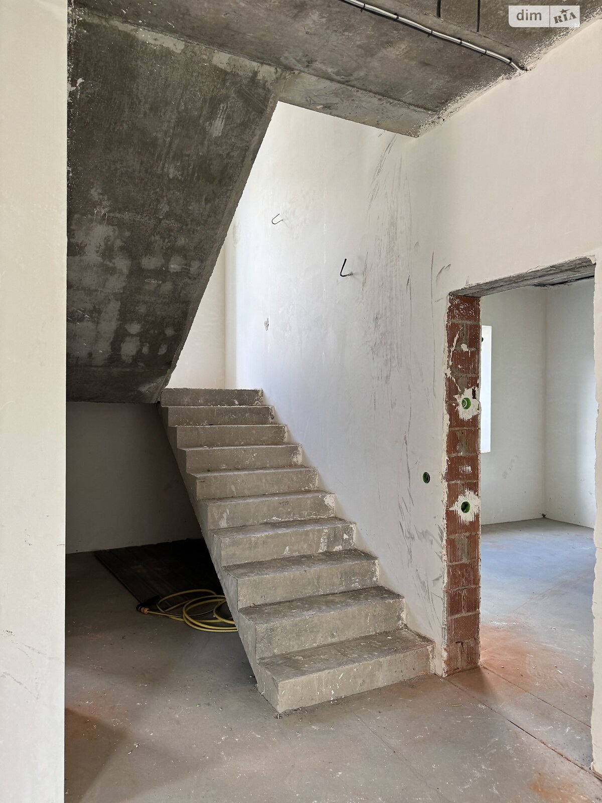 двоповерховий будинок, 213 кв. м, керамічний блок. Продаж у Стоянці фото 1