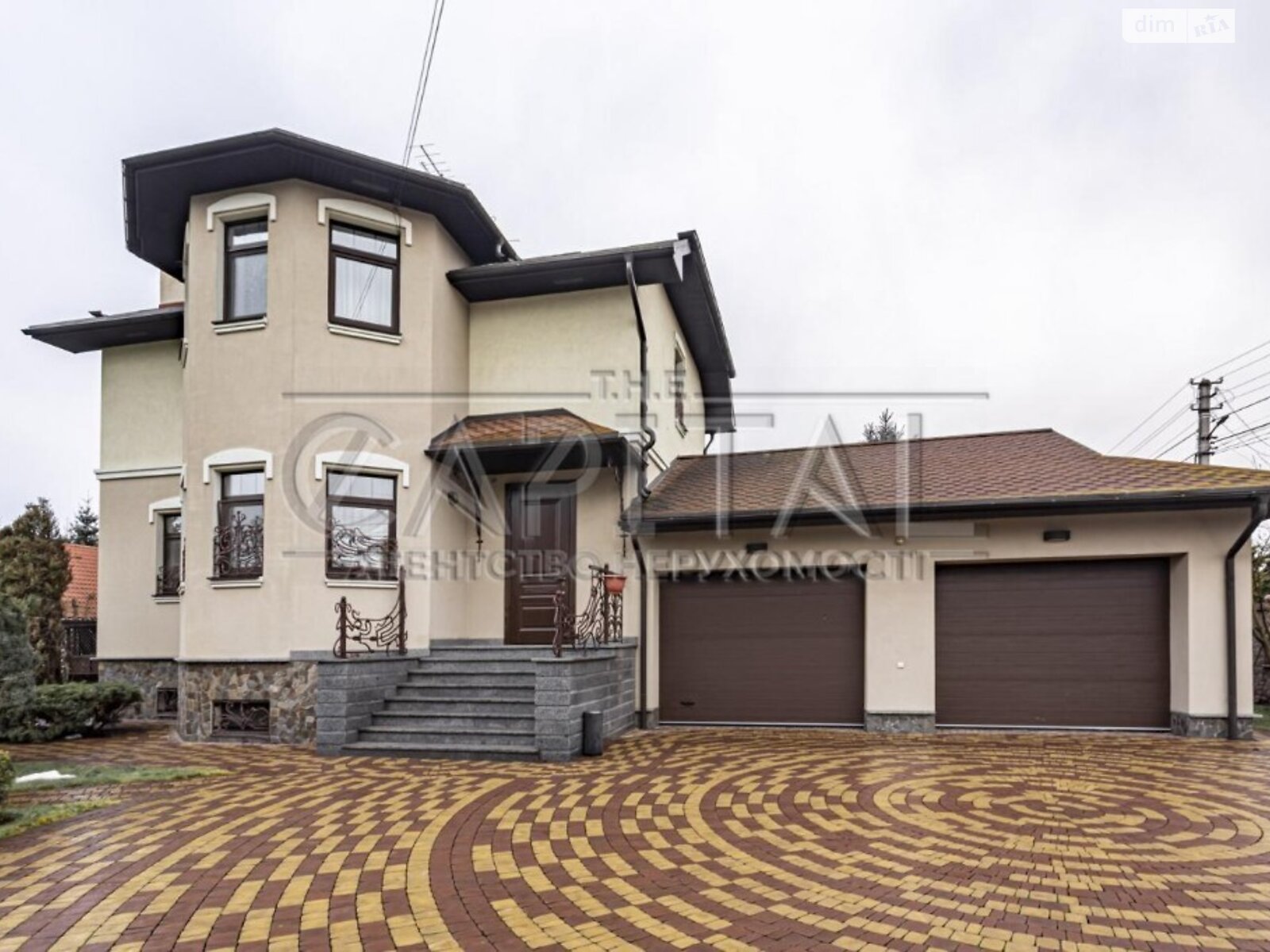 триповерховий будинок з верандою, 361.7 кв. м, цегла. Продаж у Стоянці фото 1 триповерховий будинок з верандою, 361.7 кв. м, цегла. Продаж у Стоянці фото 1