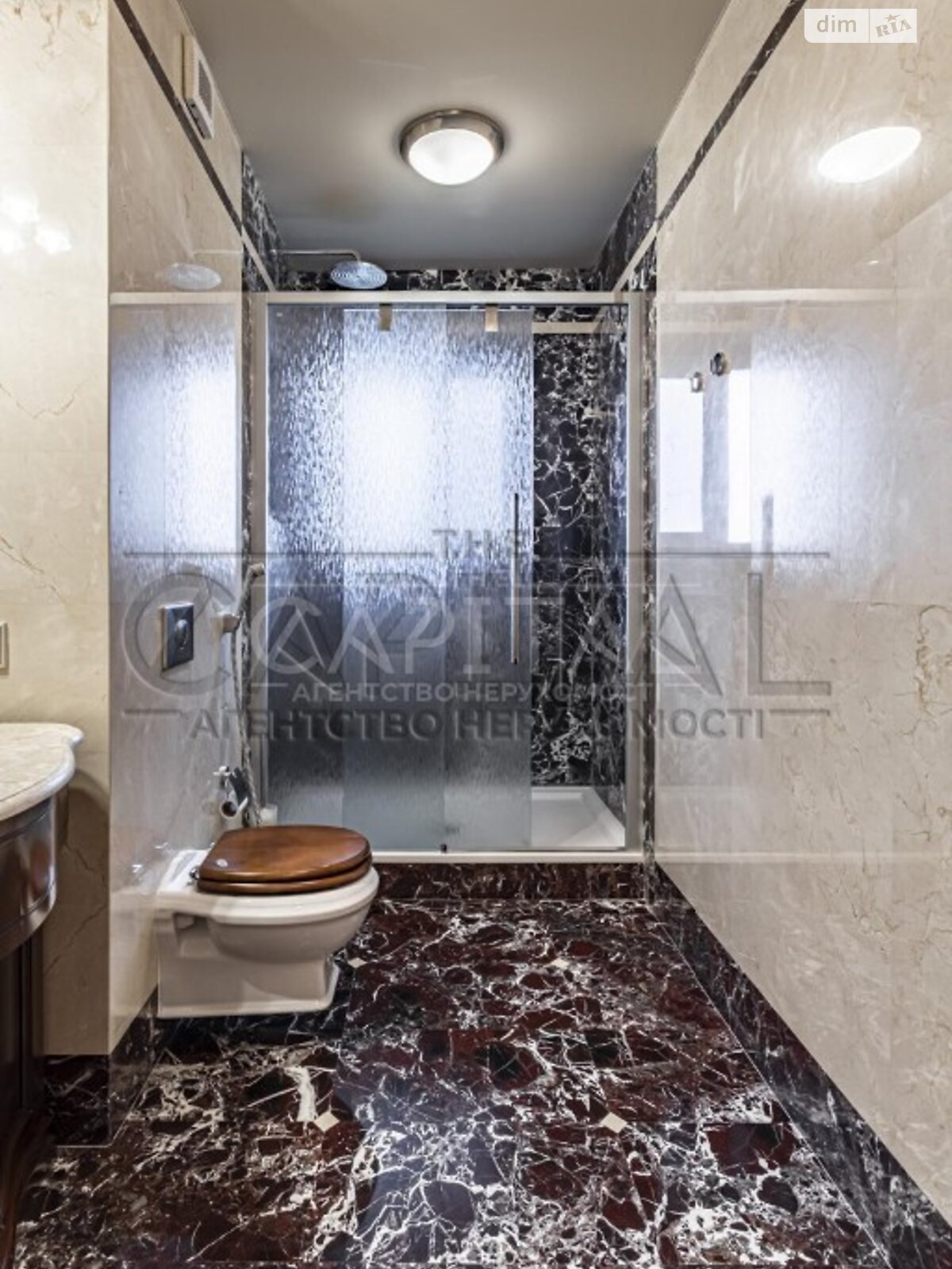 триповерховий будинок з верандою, 361.7 кв. м, цегла. Продаж у Стоянці фото 1 триповерховий будинок з верандою, 361.7 кв. м, цегла. Продаж у Стоянці фото 1