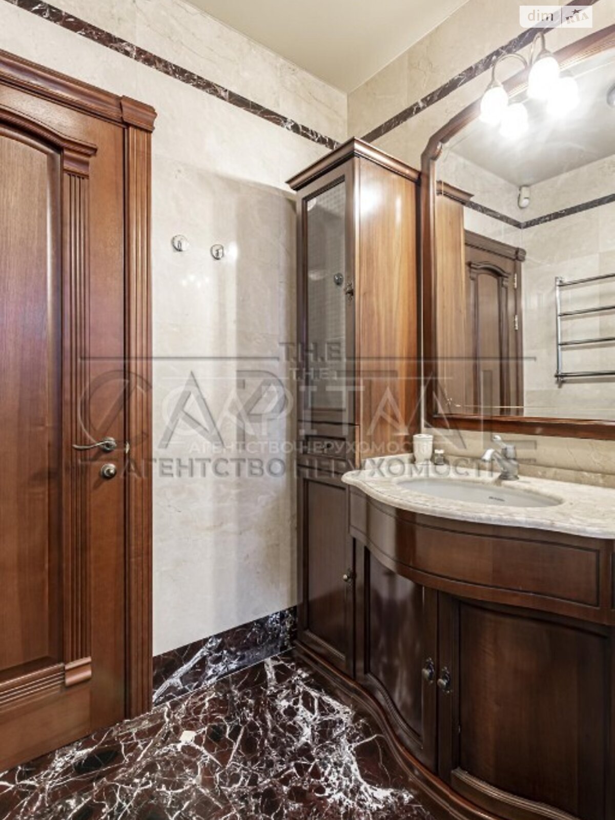 триповерховий будинок з верандою, 361.7 кв. м, цегла. Продаж у Стоянці фото 1 триповерховий будинок з верандою, 361.7 кв. м, цегла. Продаж у Стоянці фото 1