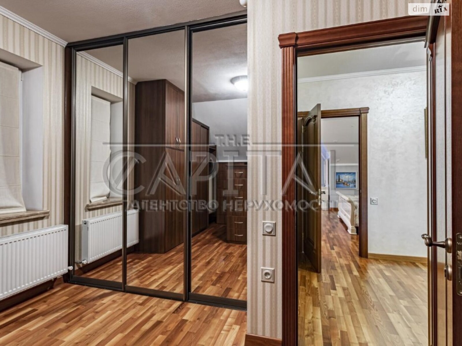 триповерховий будинок з верандою, 361.7 кв. м, цегла. Продаж у Стоянці фото 1 триповерховий будинок з верандою, 361.7 кв. м, цегла. Продаж у Стоянці фото 1