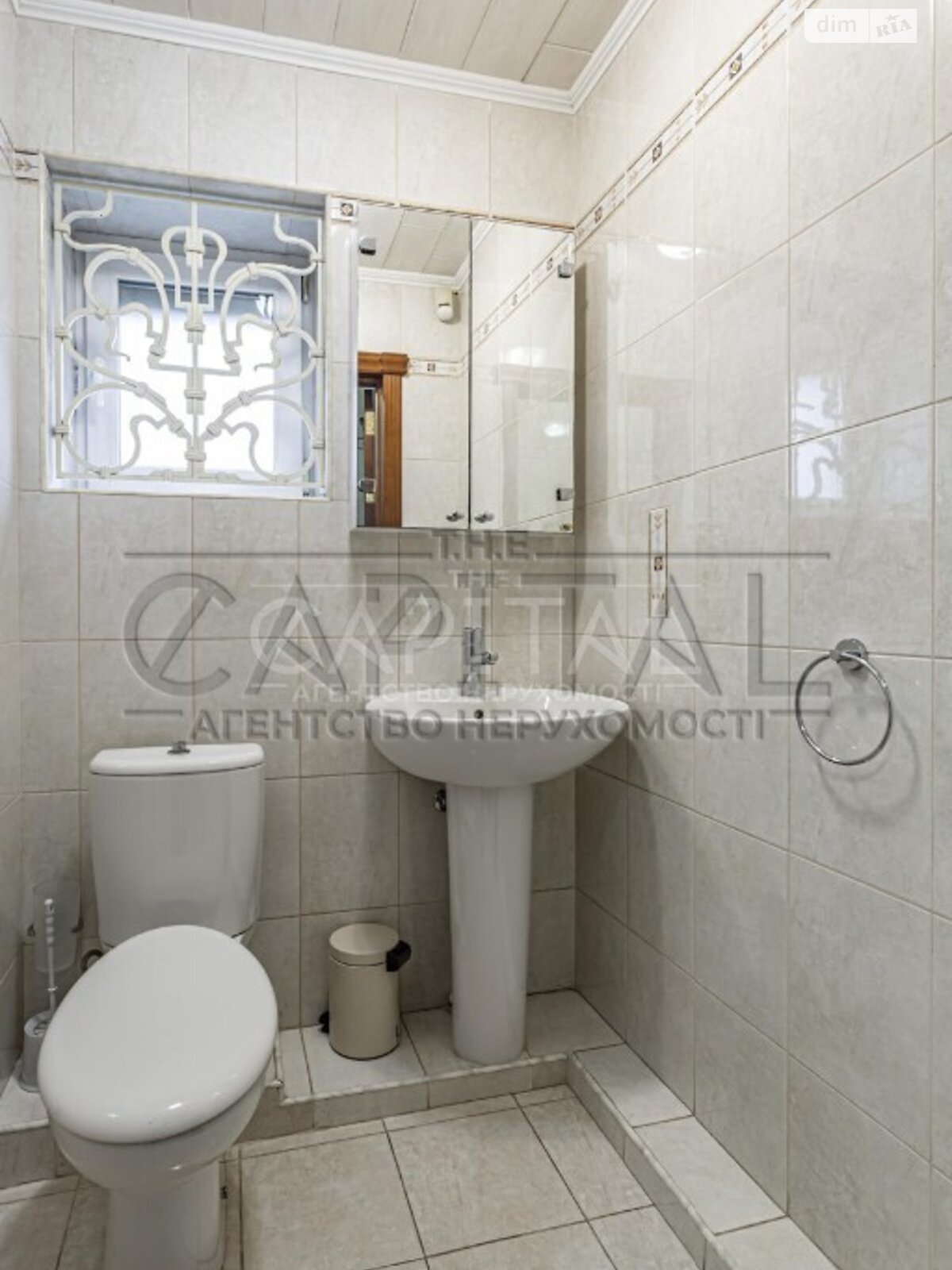 триповерховий будинок з верандою, 361.7 кв. м, цегла. Продаж у Стоянці фото 1 триповерховий будинок з верандою, 361.7 кв. м, цегла. Продаж у Стоянці фото 1