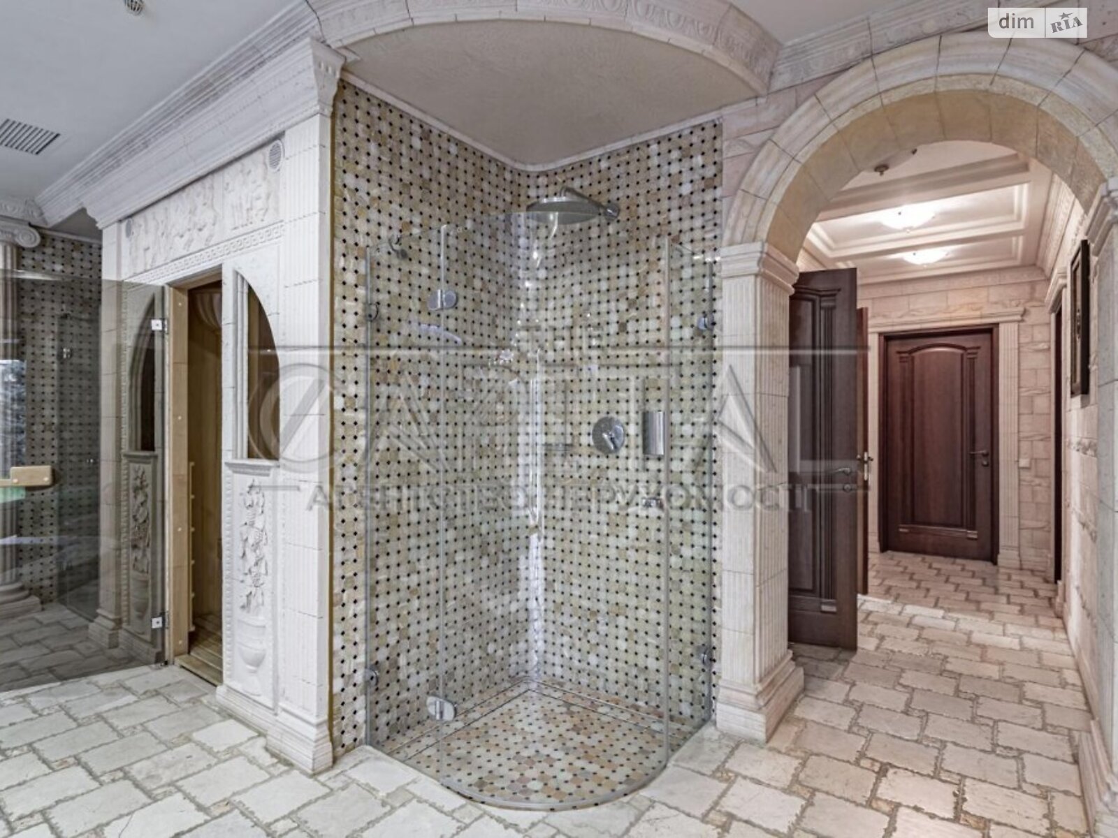 триповерховий будинок з верандою, 361.7 кв. м, цегла. Продаж у Стоянці фото 1 триповерховий будинок з верандою, 361.7 кв. м, цегла. Продаж у Стоянці фото 1
