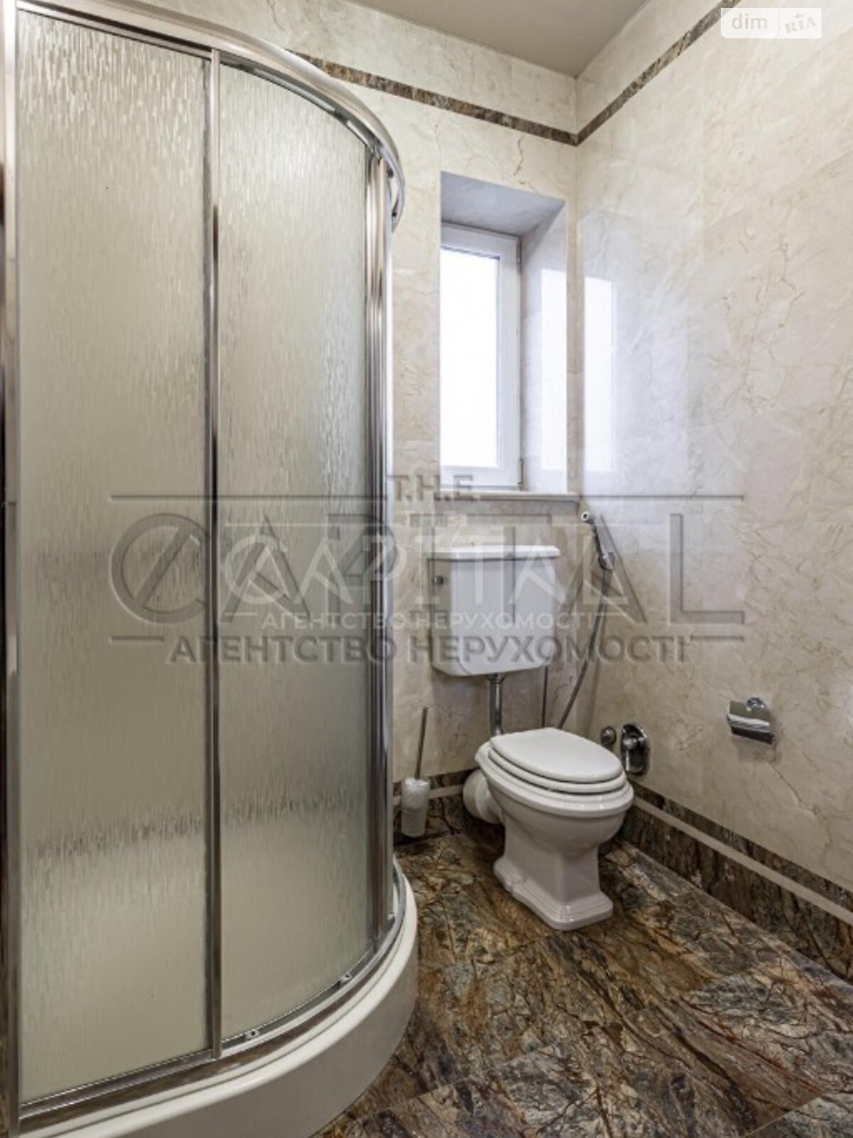 триповерховий будинок з верандою, 361.7 кв. м, цегла. Продаж у Стоянці фото 1 триповерховий будинок з верандою, 361.7 кв. м, цегла. Продаж у Стоянці фото 1
