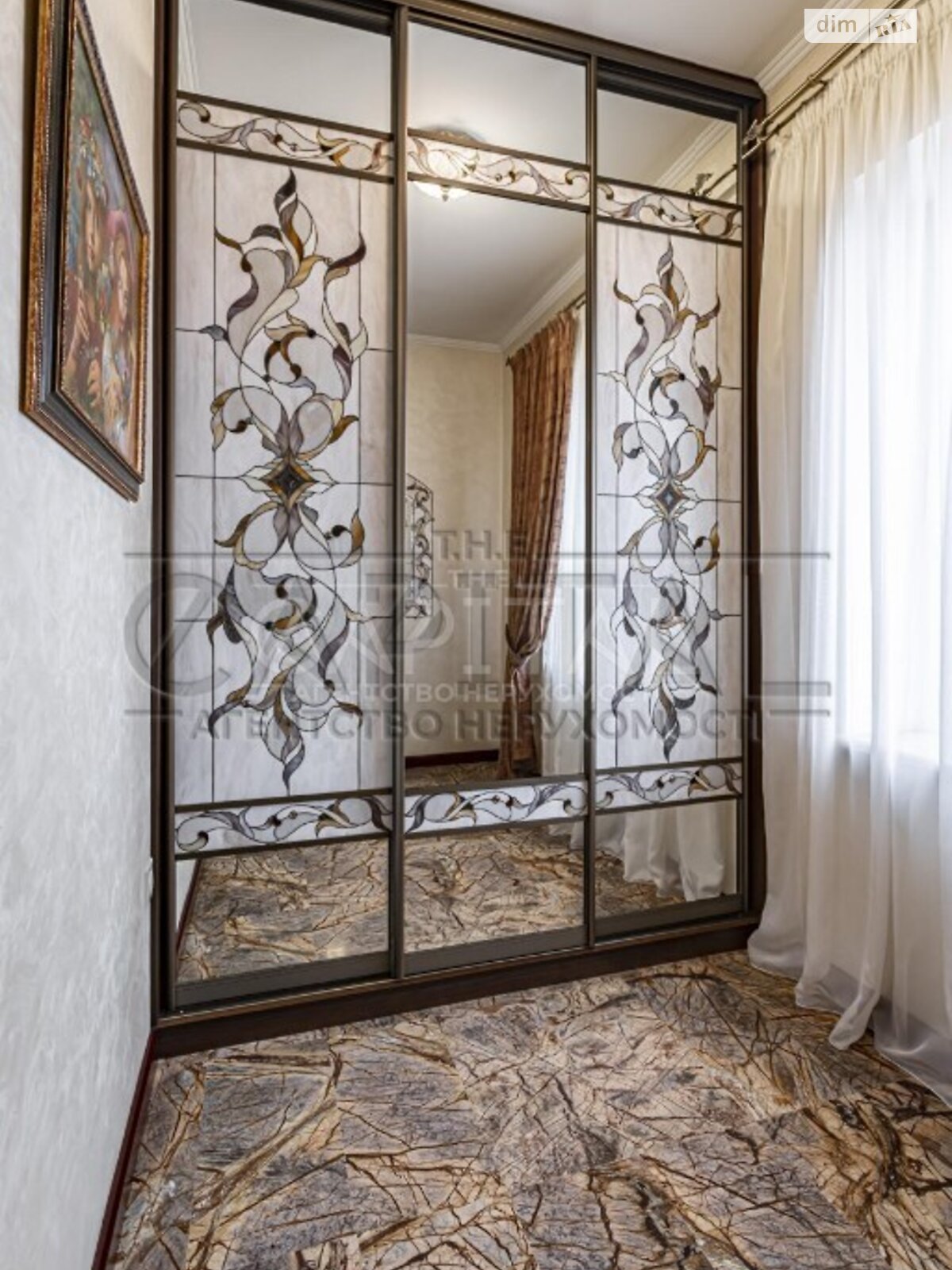 триповерховий будинок з верандою, 361.7 кв. м, цегла. Продаж у Стоянці фото 1 триповерховий будинок з верандою, 361.7 кв. м, цегла. Продаж у Стоянці фото 1