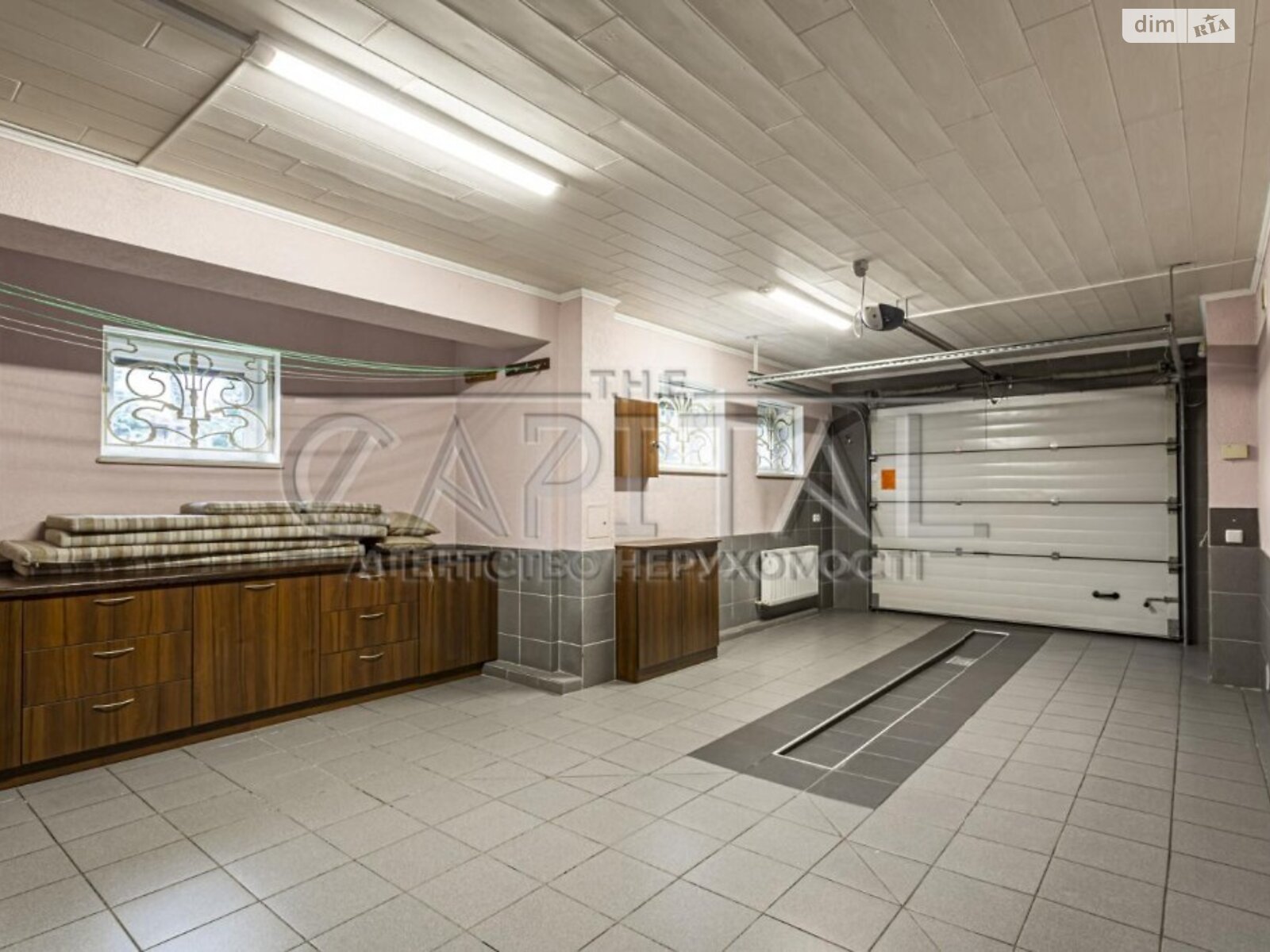 триповерховий будинок з верандою, 361.7 кв. м, цегла. Продаж у Стоянці фото 1 триповерховий будинок з верандою, 361.7 кв. м, цегла. Продаж у Стоянці фото 1