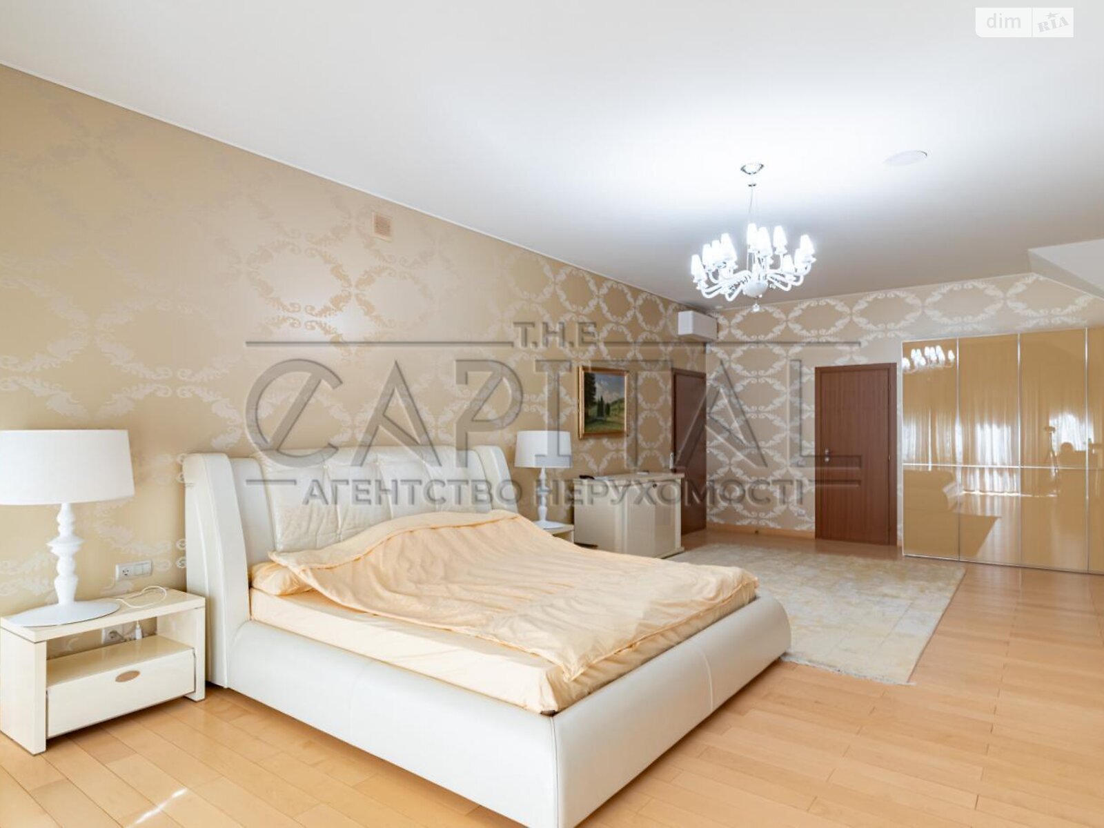 двухэтажный дом с гаражом, 845 кв. м, кирпич. Продажа в Стоянке фото 1 двухэтажный дом с гаражом, 845 кв. м, кирпич. Продажа в Стоянке фото 1