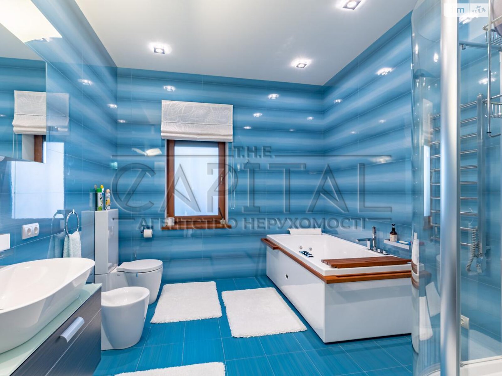 двухэтажный дом с гаражом, 845 кв. м, кирпич. Продажа в Стоянке фото 1 двухэтажный дом с гаражом, 845 кв. м, кирпич. Продажа в Стоянке фото 1