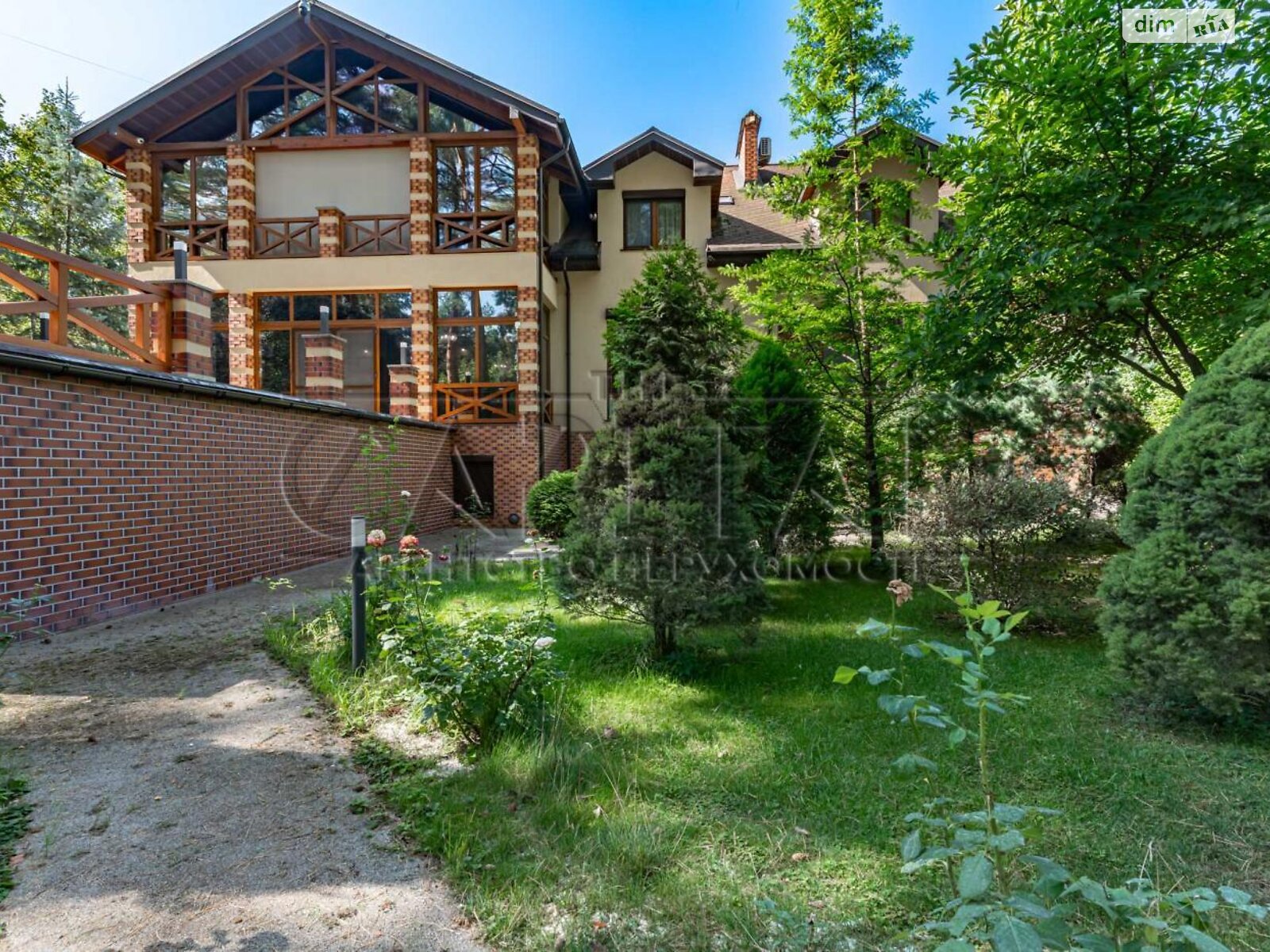 двоповерховий будинок з гаражем, 845 кв. м, кирпич. Продаж у Стоянці фото 1