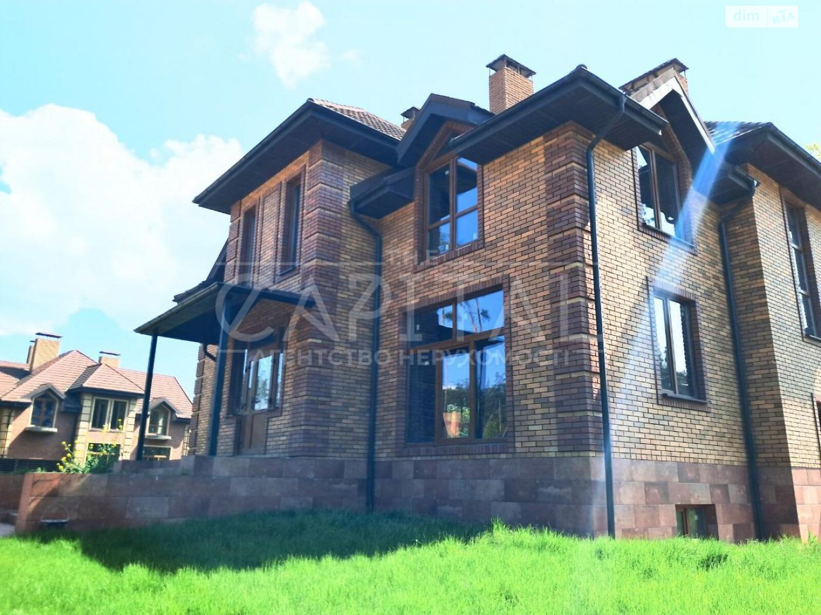 двоповерховий будинок, 530 кв. м, цегла. Продаж у Стоянці фото 1 двоповерховий будинок, 530 кв. м, цегла. Продаж у Стоянці фото 1