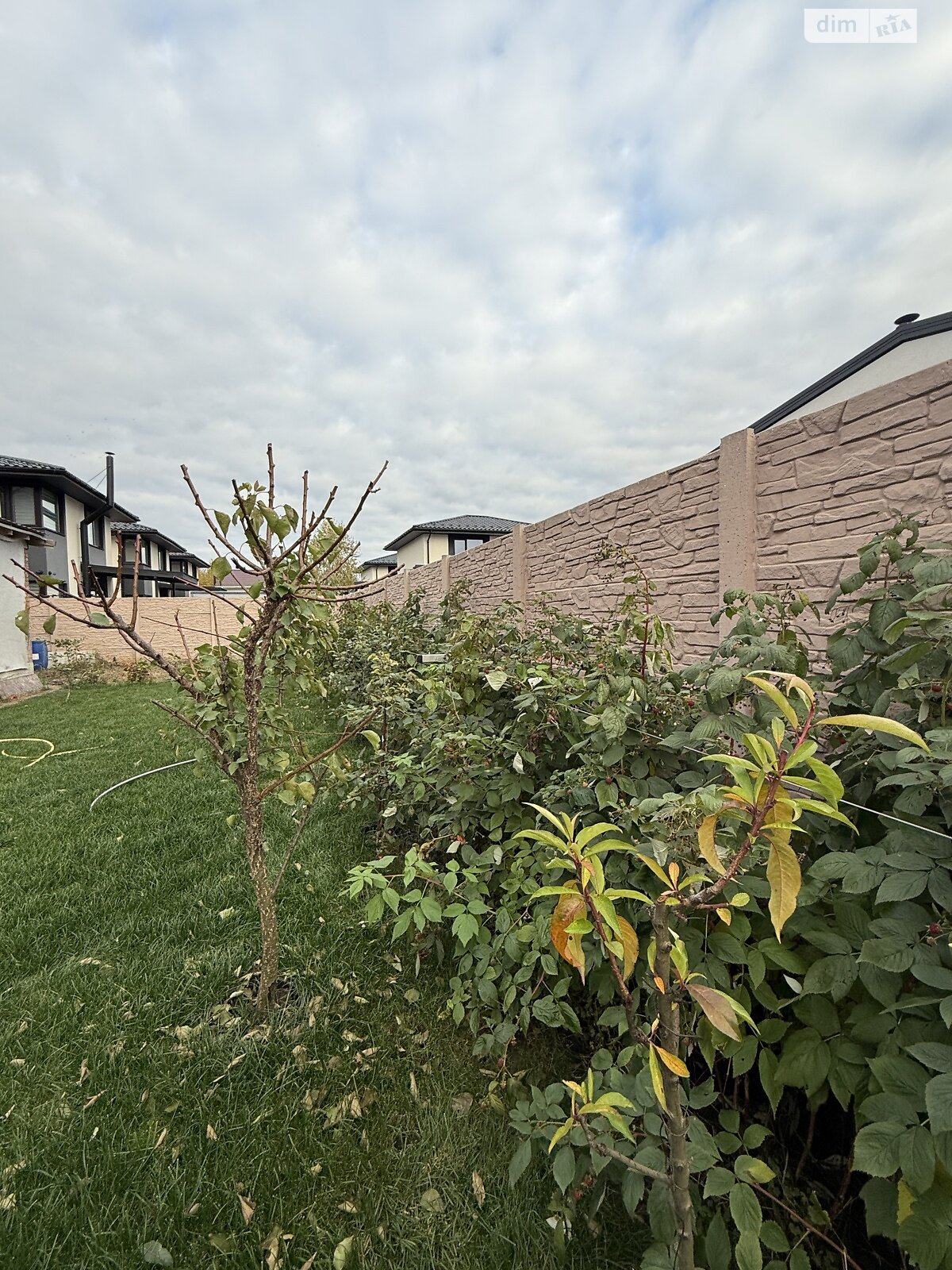 двоповерховий будинок з гаражем, 220 кв. м, цегла. Продаж у Стоянці фото 1 двоповерховий будинок з гаражем, 220 кв. м, цегла. Продаж у Стоянці фото 1