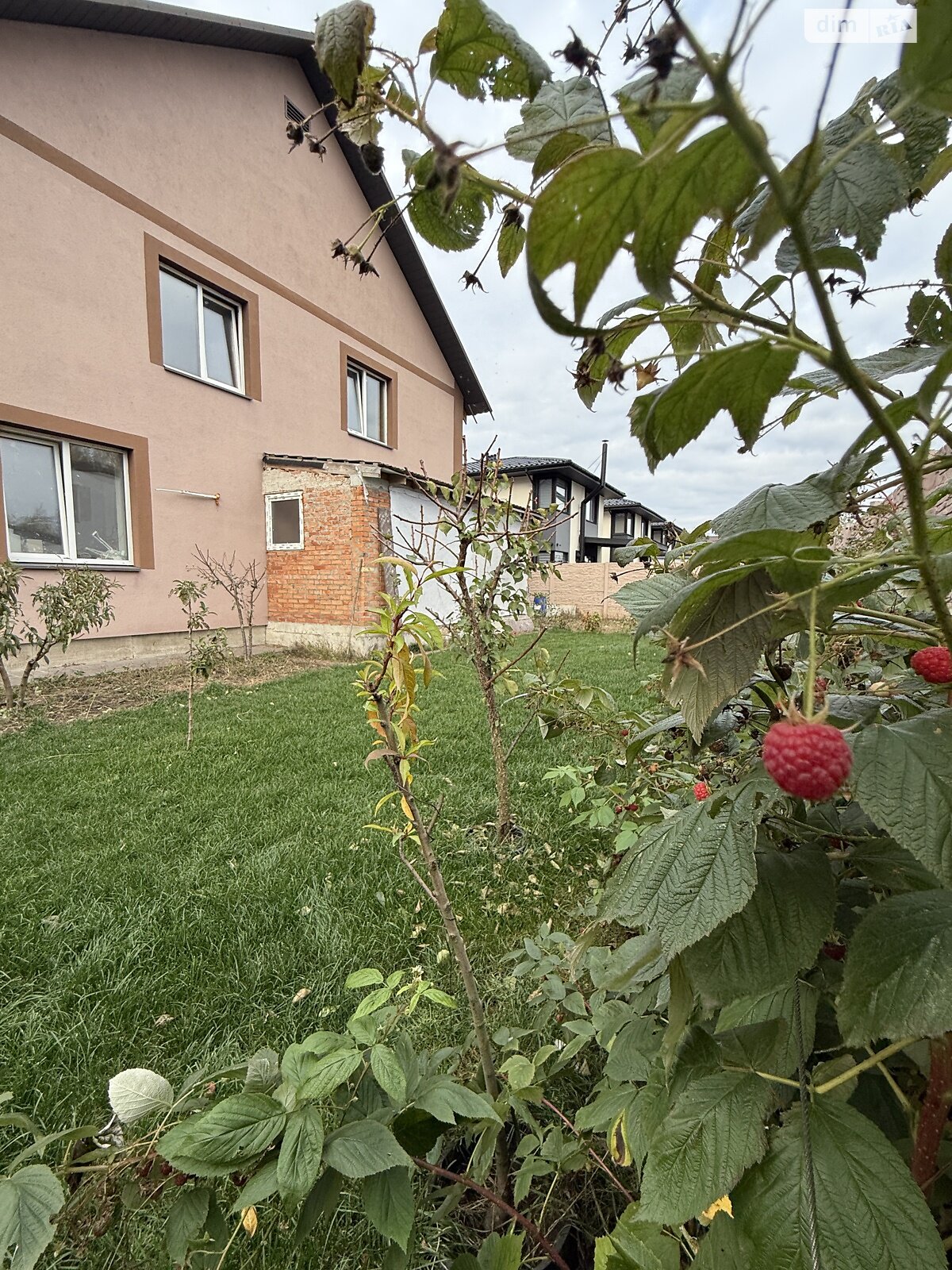 двоповерховий будинок з гаражем, 220 кв. м, цегла. Продаж у Стоянці фото 1 двоповерховий будинок з гаражем, 220 кв. м, цегла. Продаж у Стоянці фото 1