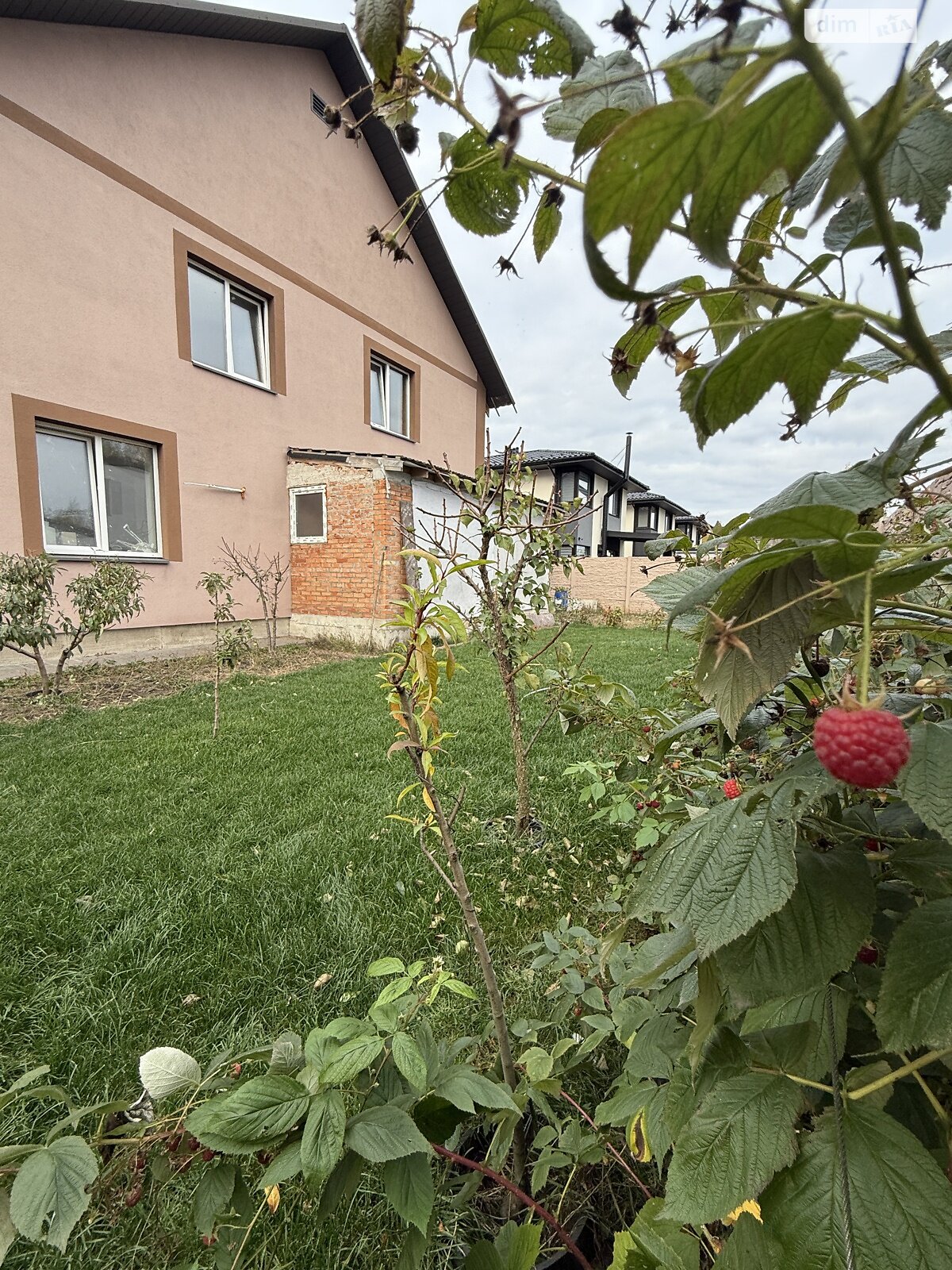 двоповерховий будинок з гаражем, 220 кв. м, цегла. Продаж у Стоянці фото 1 двоповерховий будинок з гаражем, 220 кв. м, цегла. Продаж у Стоянці фото 1