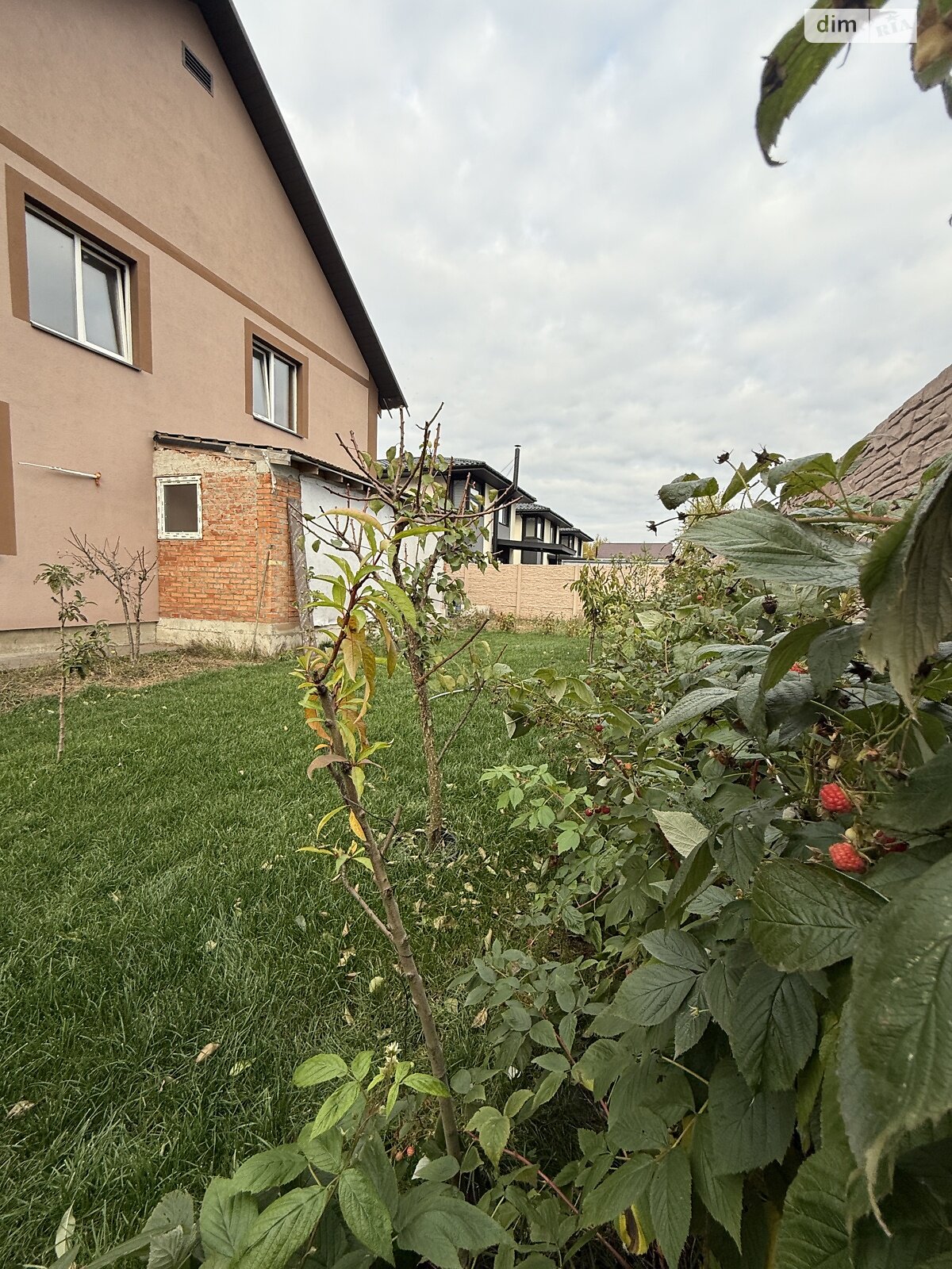 двоповерховий будинок з гаражем, 220 кв. м, цегла. Продаж у Стоянці фото 1 двоповерховий будинок з гаражем, 220 кв. м, цегла. Продаж у Стоянці фото 1