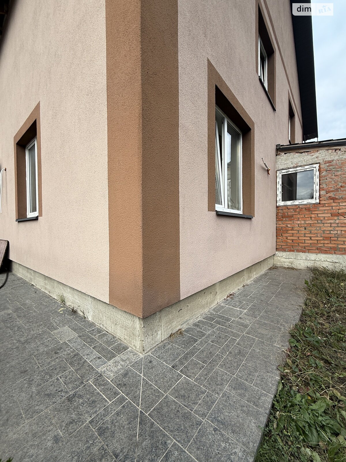 двоповерховий будинок з гаражем, 220 кв. м, цегла. Продаж у Стоянці фото 1 двоповерховий будинок з гаражем, 220 кв. м, цегла. Продаж у Стоянці фото 1
