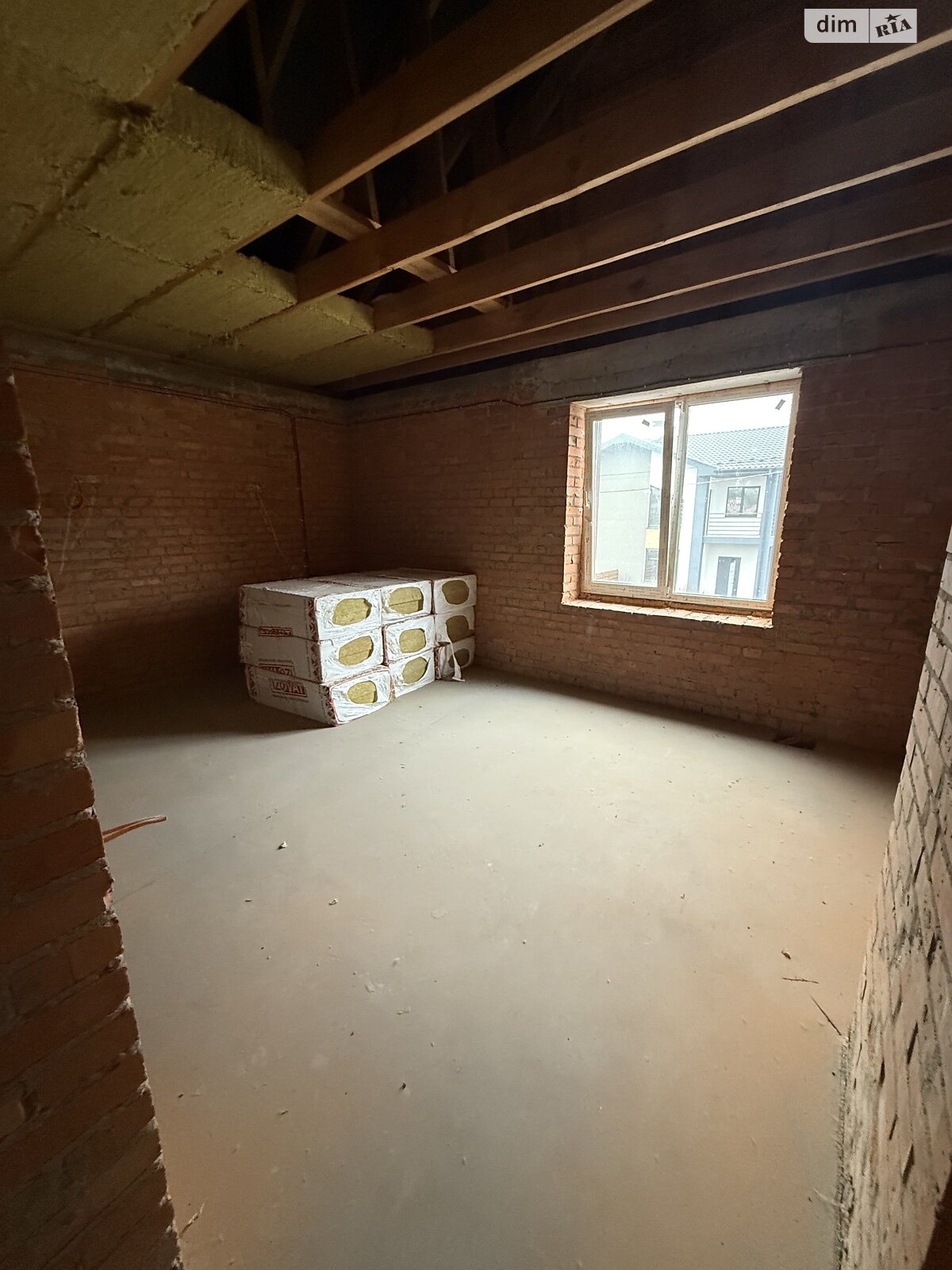 двухэтажный дом с гаражом, 200 кв. м, кирпич. Продажа в Стоянке фото 1