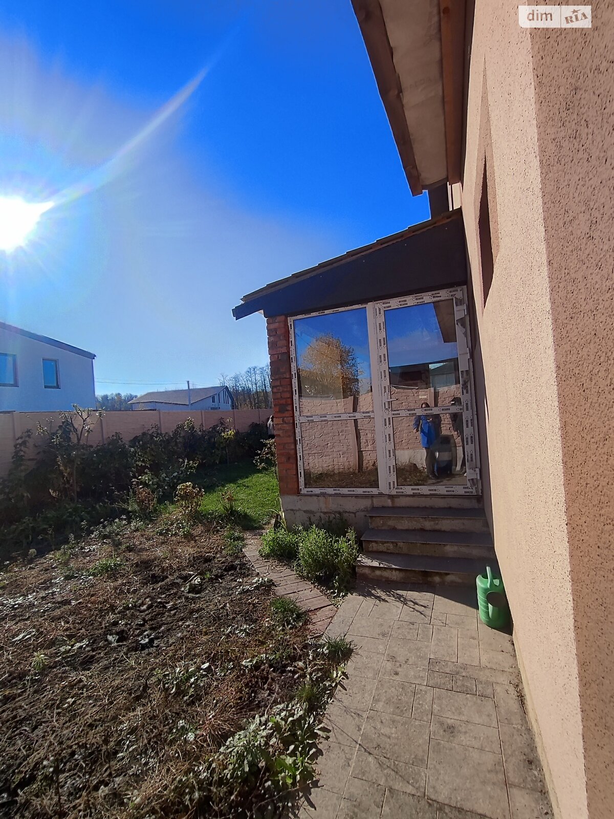 двухэтажный дом с гаражом, 200 кв. м, кирпич. Продажа в Стоянке фото 1